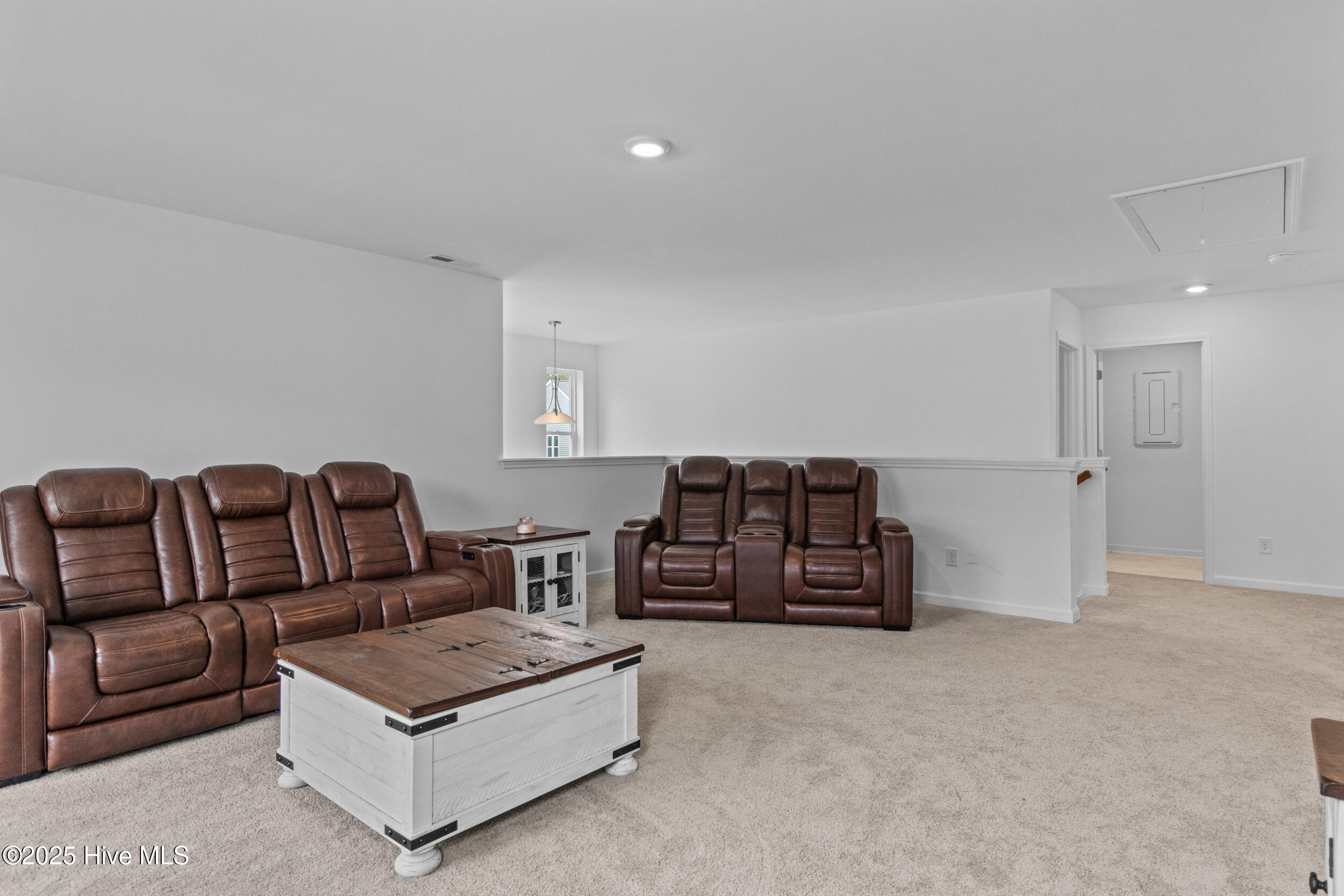 7403 Julius Drive NE