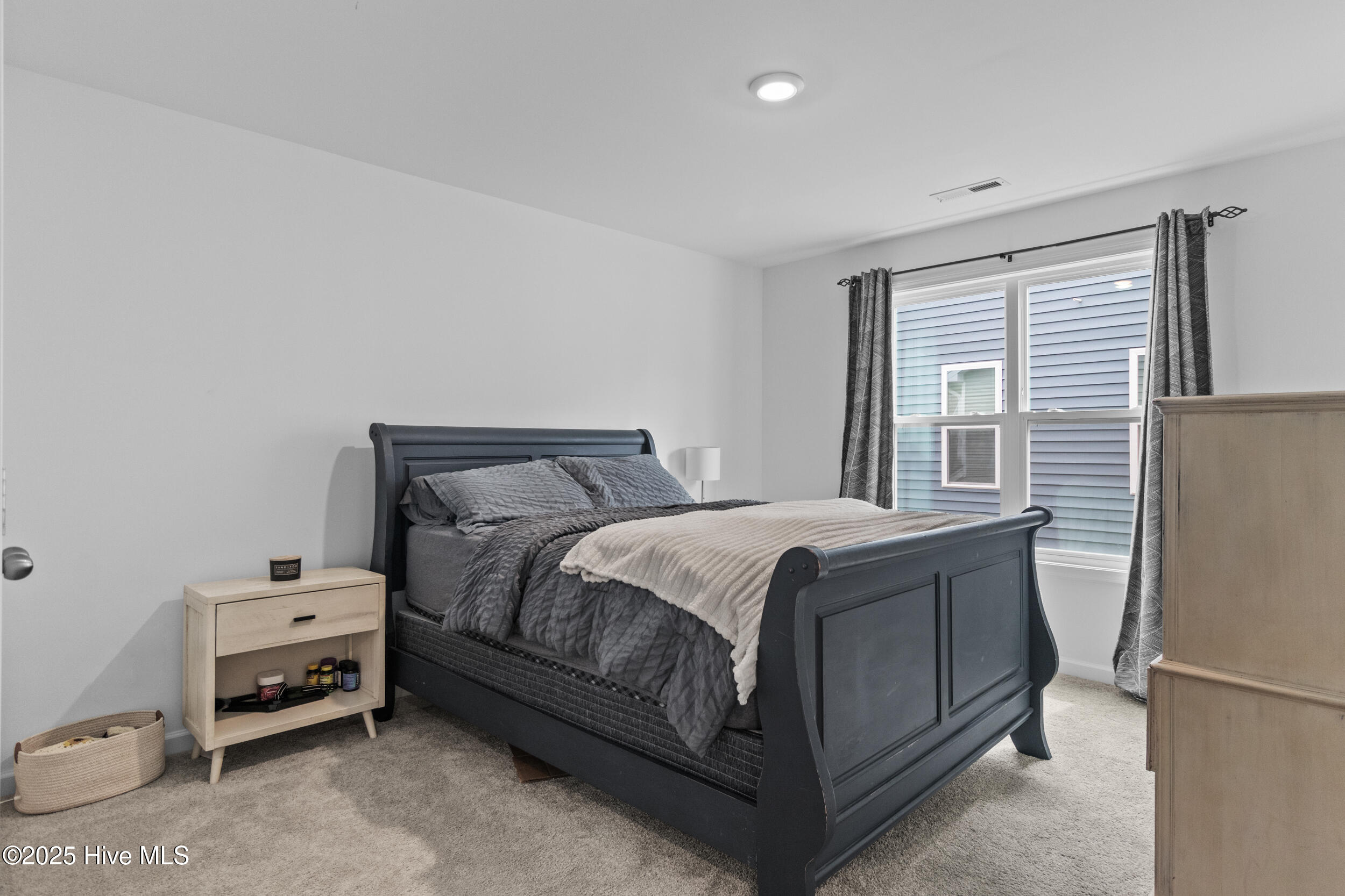 7403 Julius Drive NE