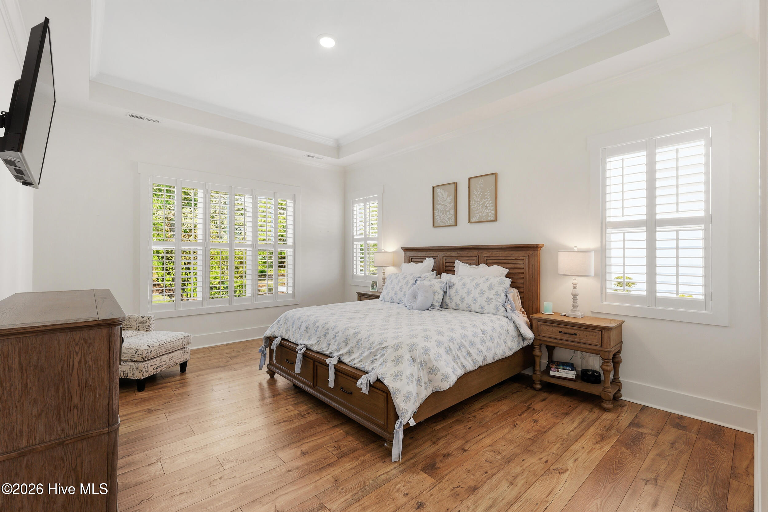 3829 Bay Colony Road NE