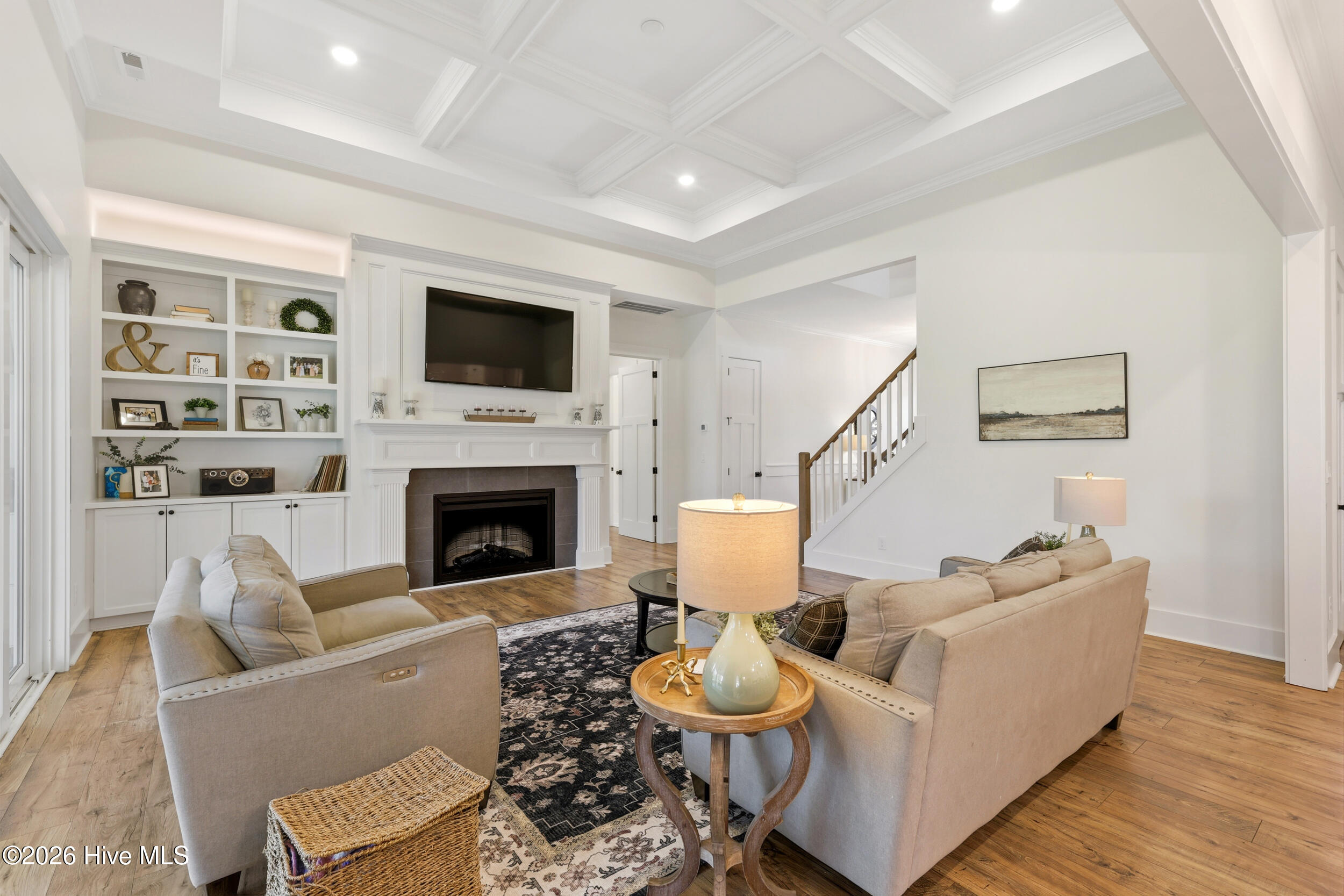 3829 Bay Colony Road NE