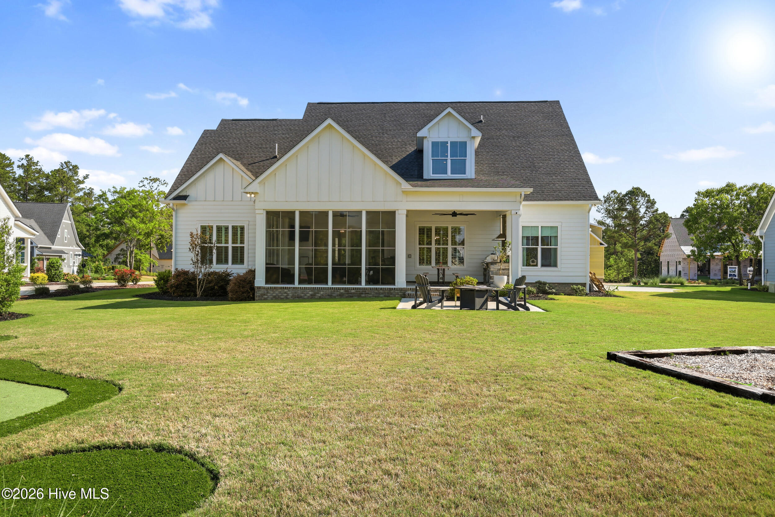 3829 Bay Colony Road NE