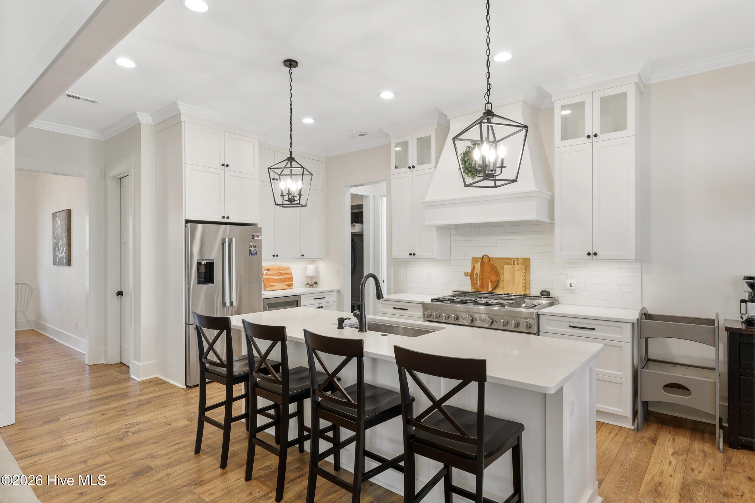 3829 Bay Colony Road NE