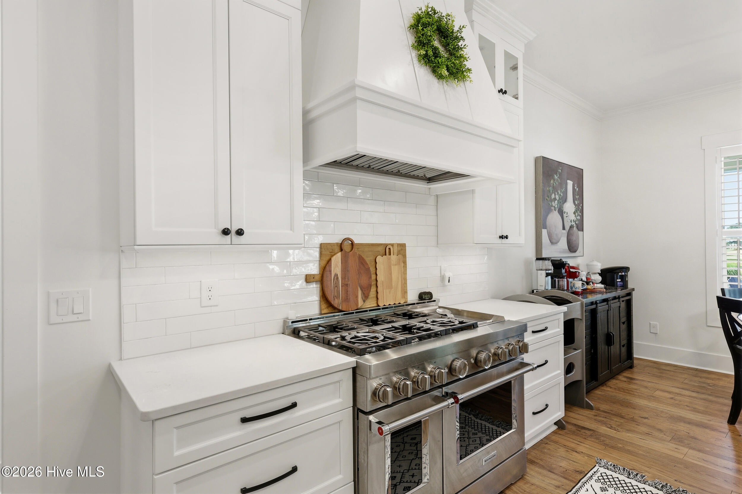 3829 Bay Colony Road NE