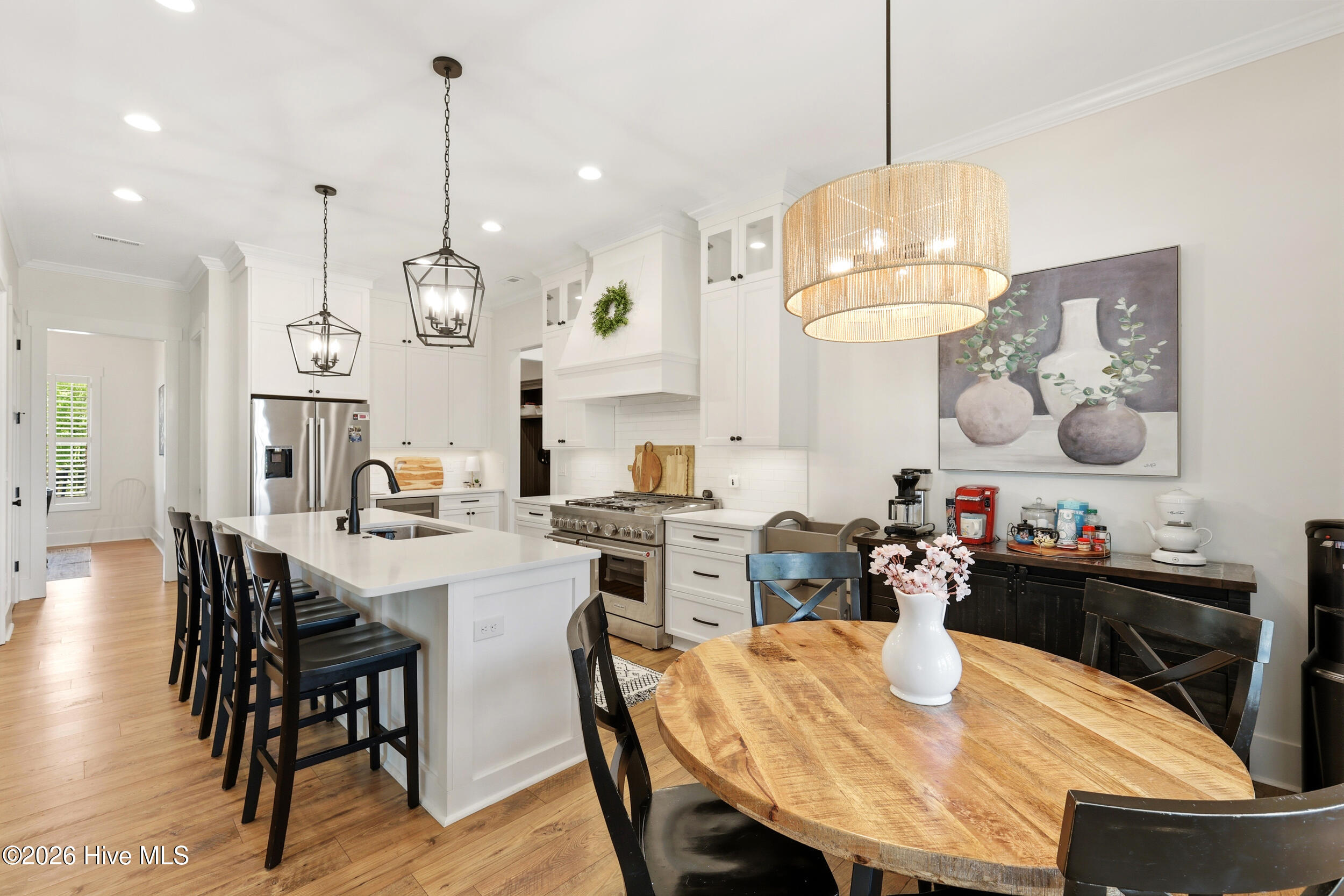 3829 Bay Colony Road NE