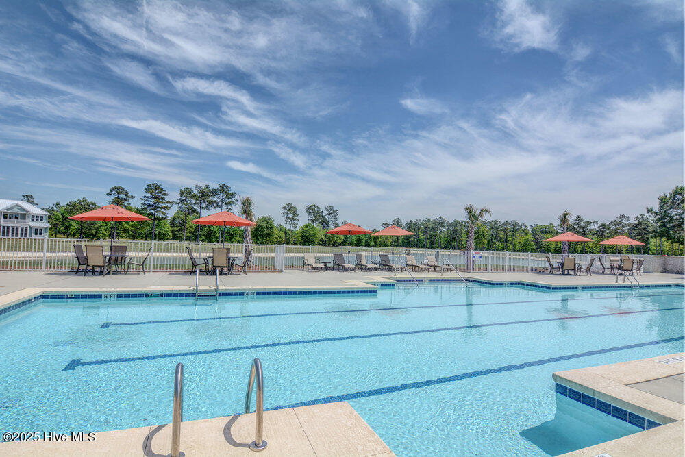 3829 Bay Colony Road NE