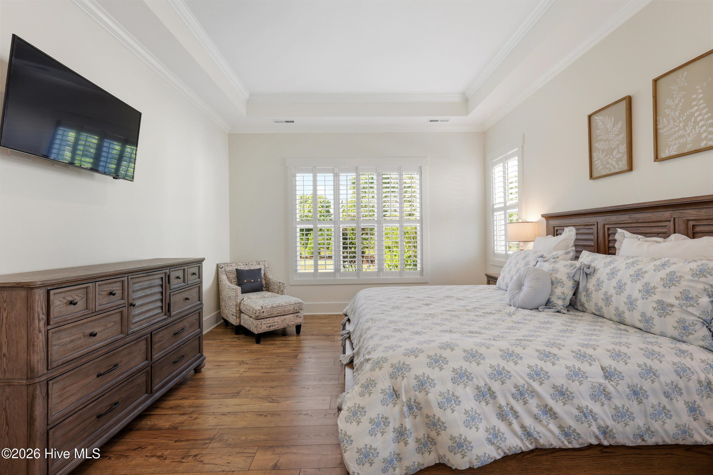 3829 Bay Colony Road NE