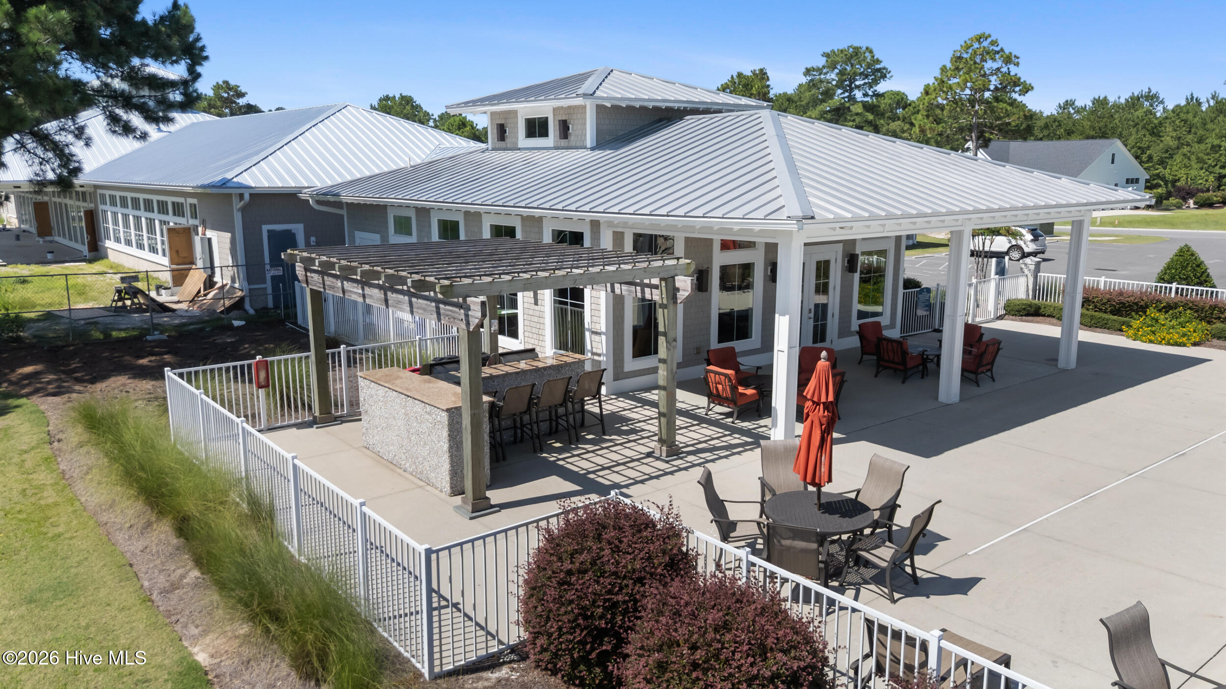 3829 Bay Colony Road NE