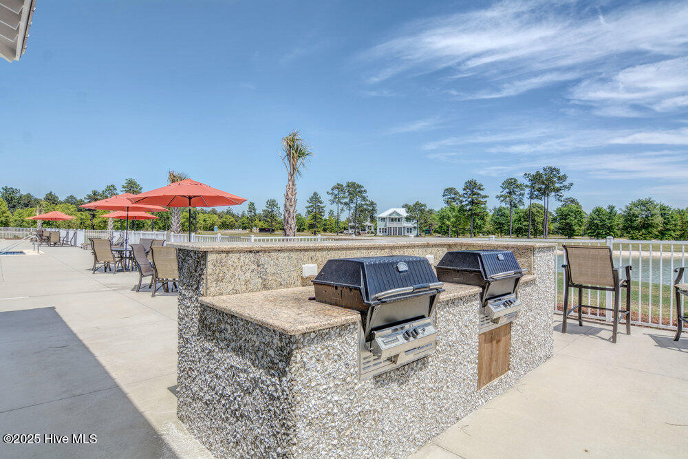 3829 Bay Colony Road NE