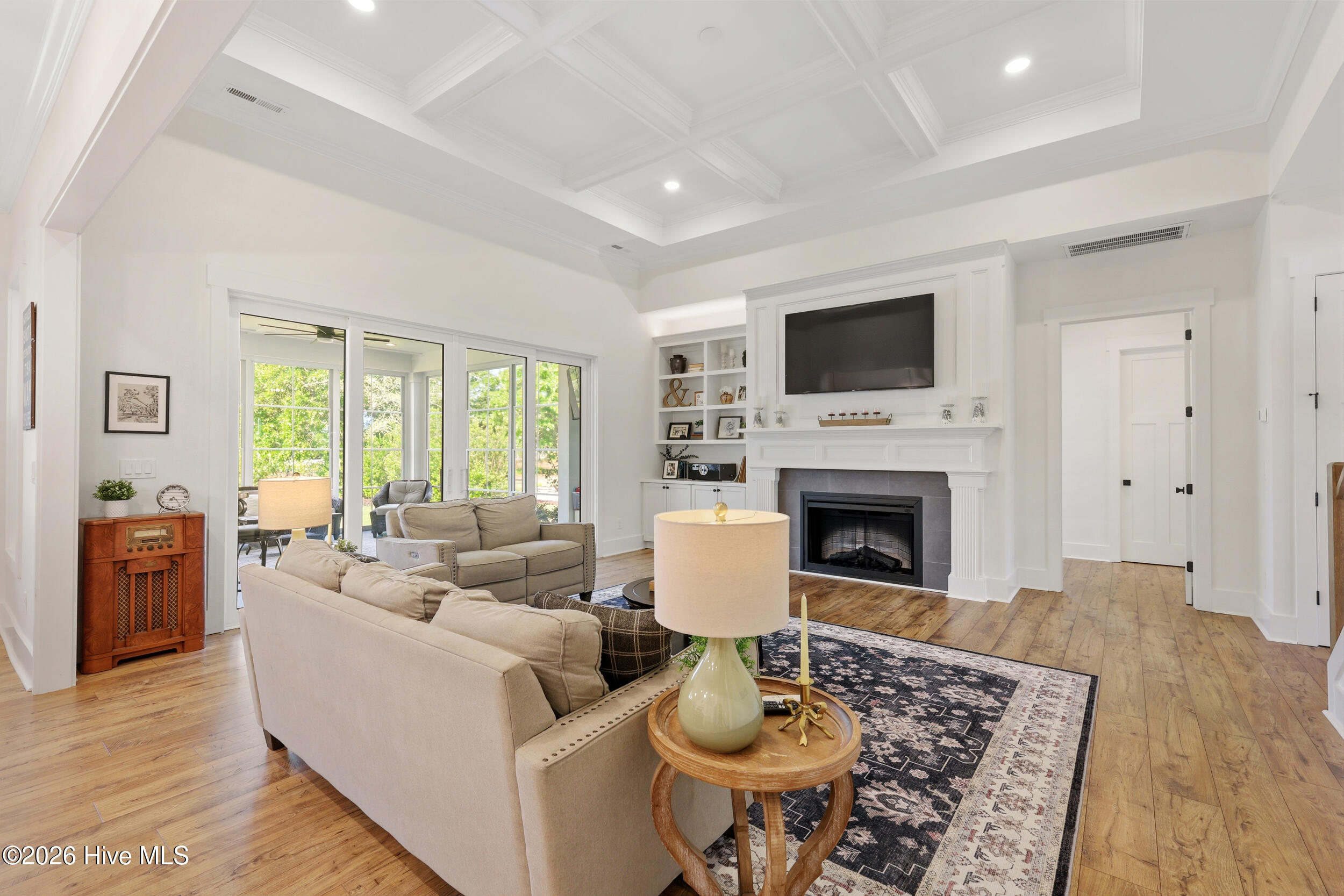 3829 Bay Colony Road NE