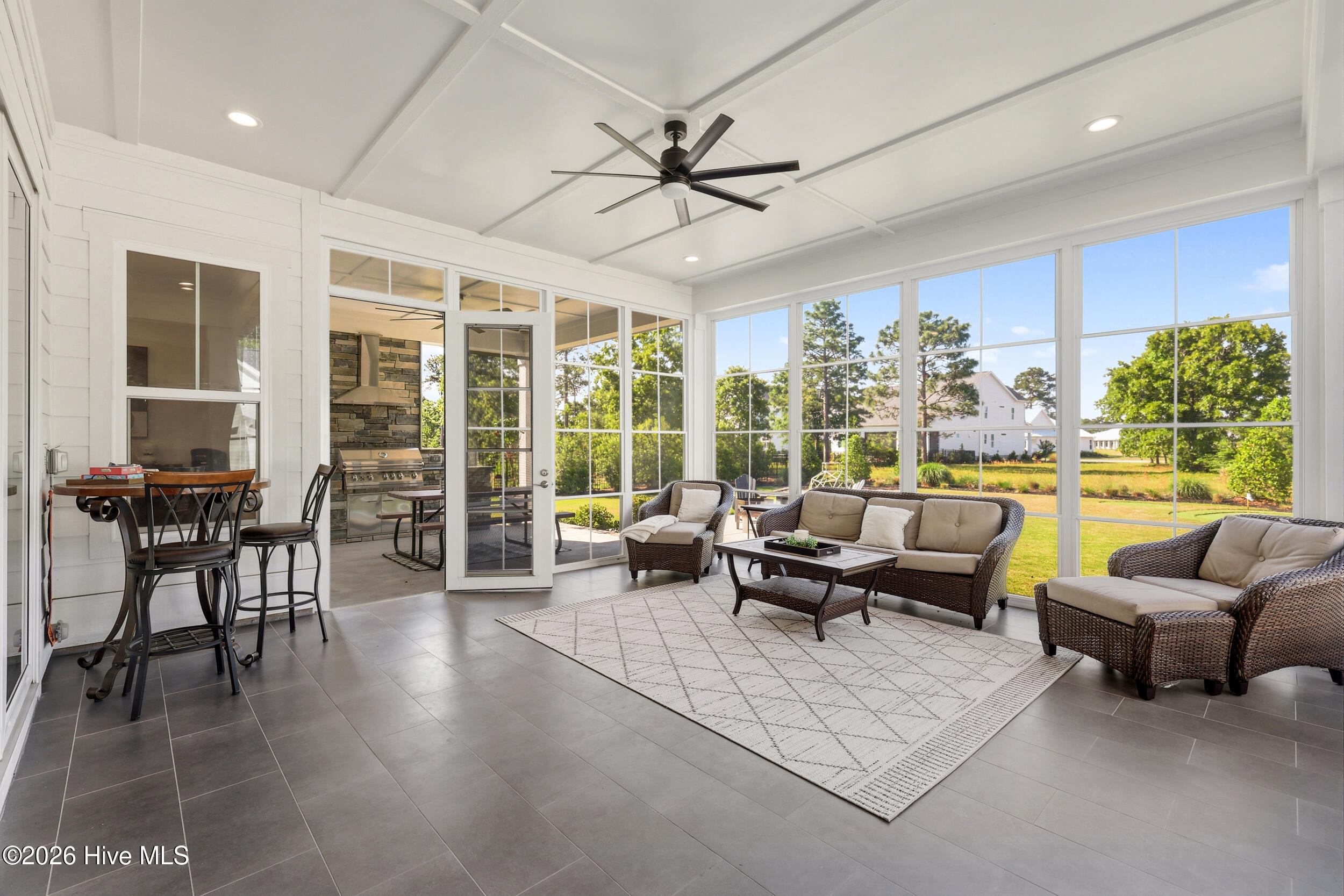 3829 Bay Colony Road NE