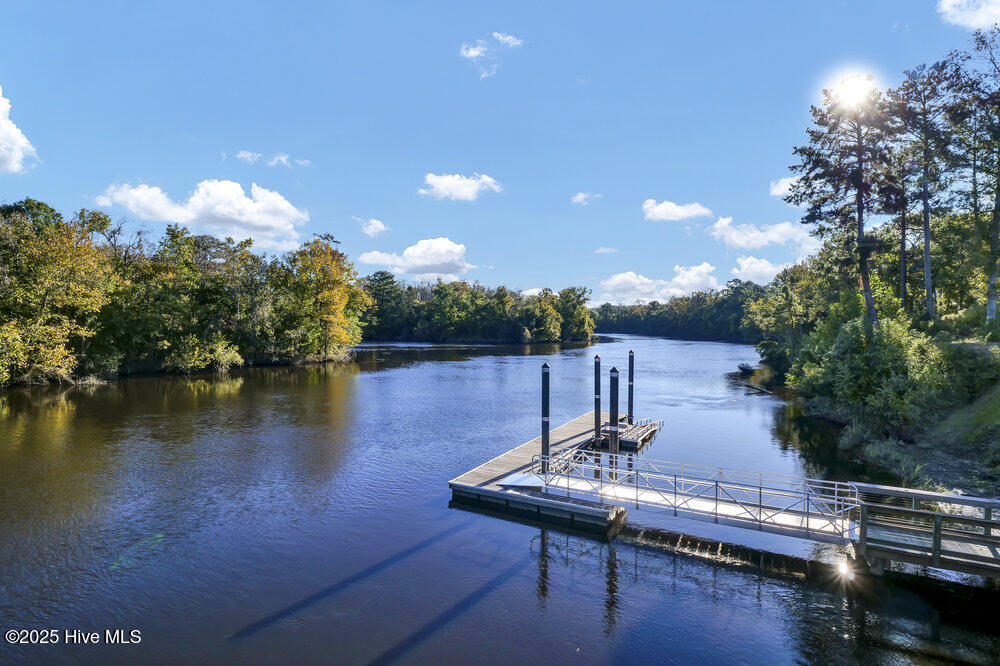 3829 Bay Colony Road NE