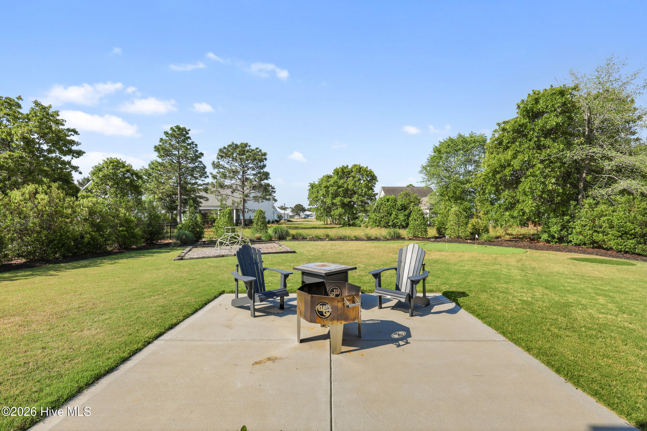 3829 Bay Colony Road NE