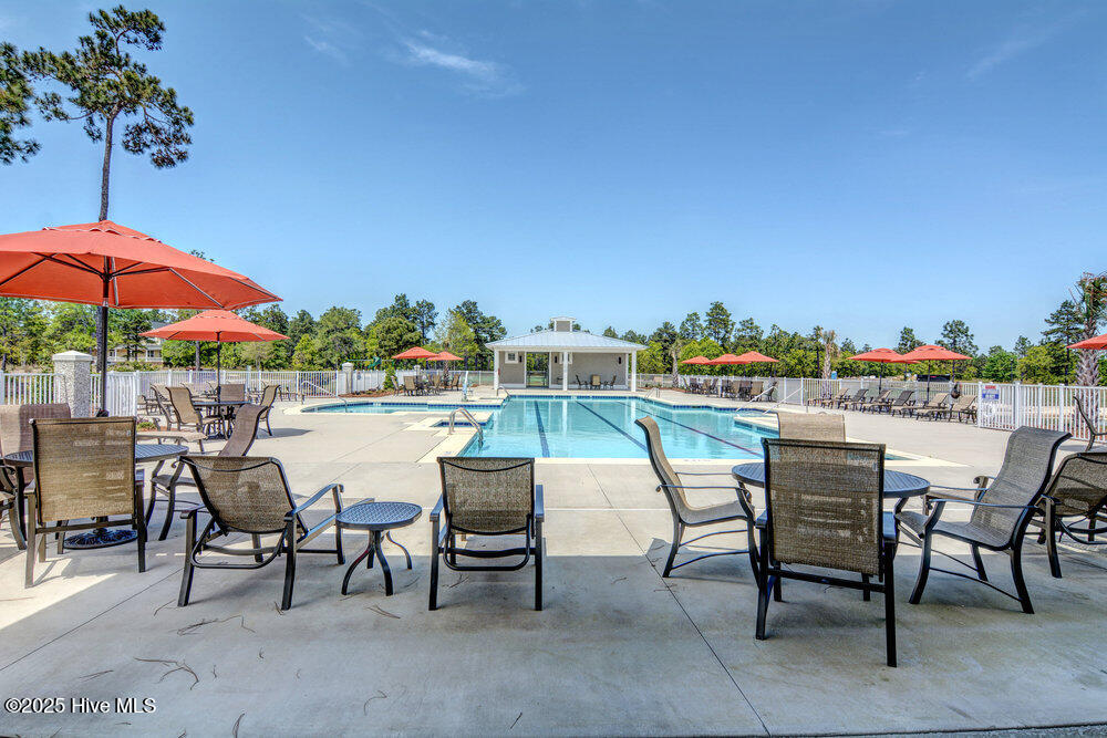 3829 Bay Colony Road NE