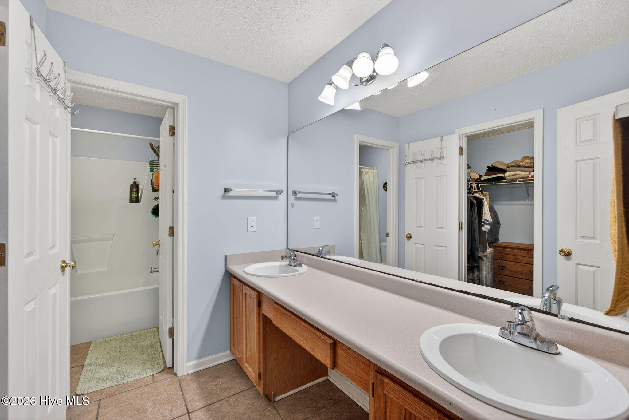 315 Tangle Oaks Court SE