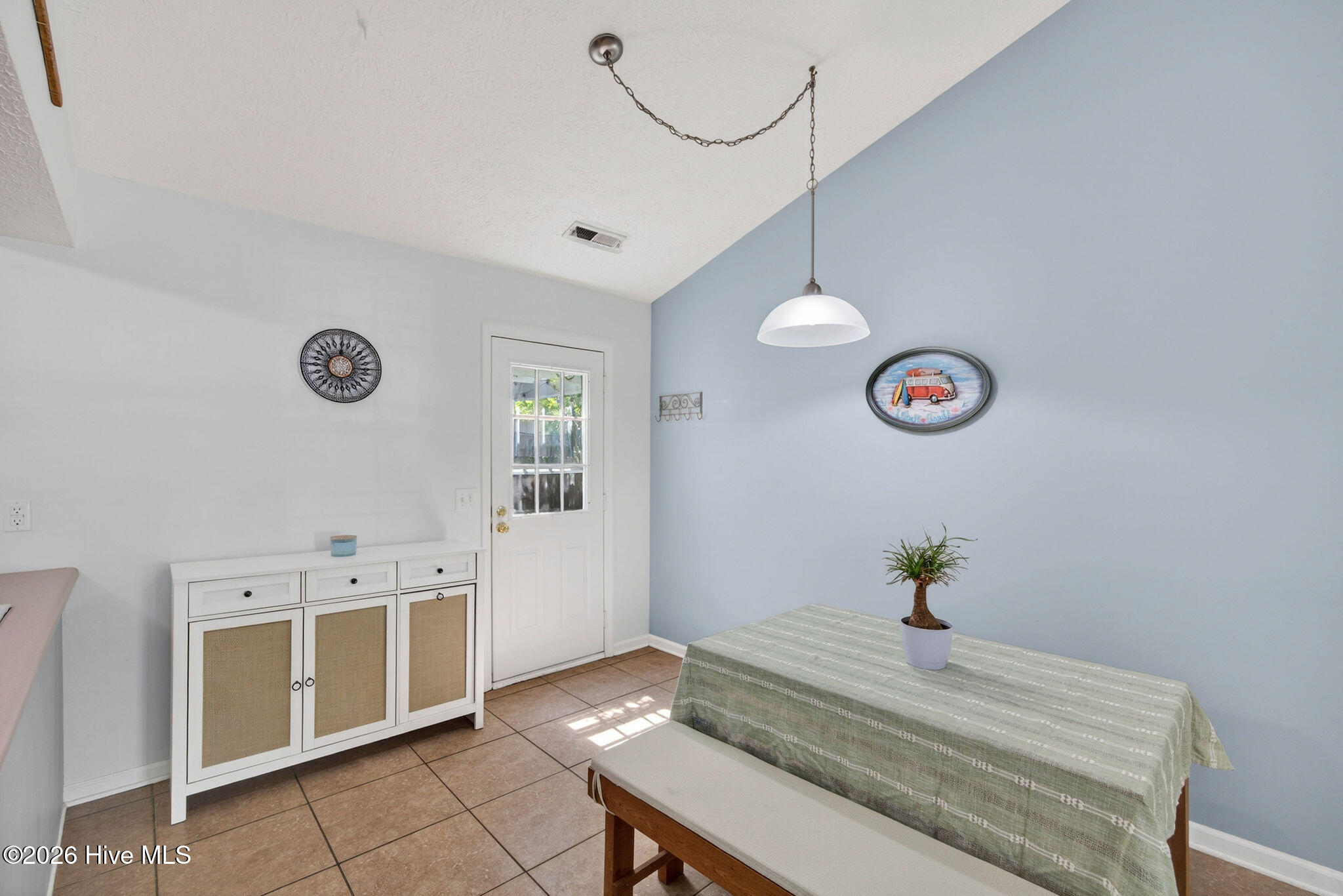 315 Tangle Oaks Court SE