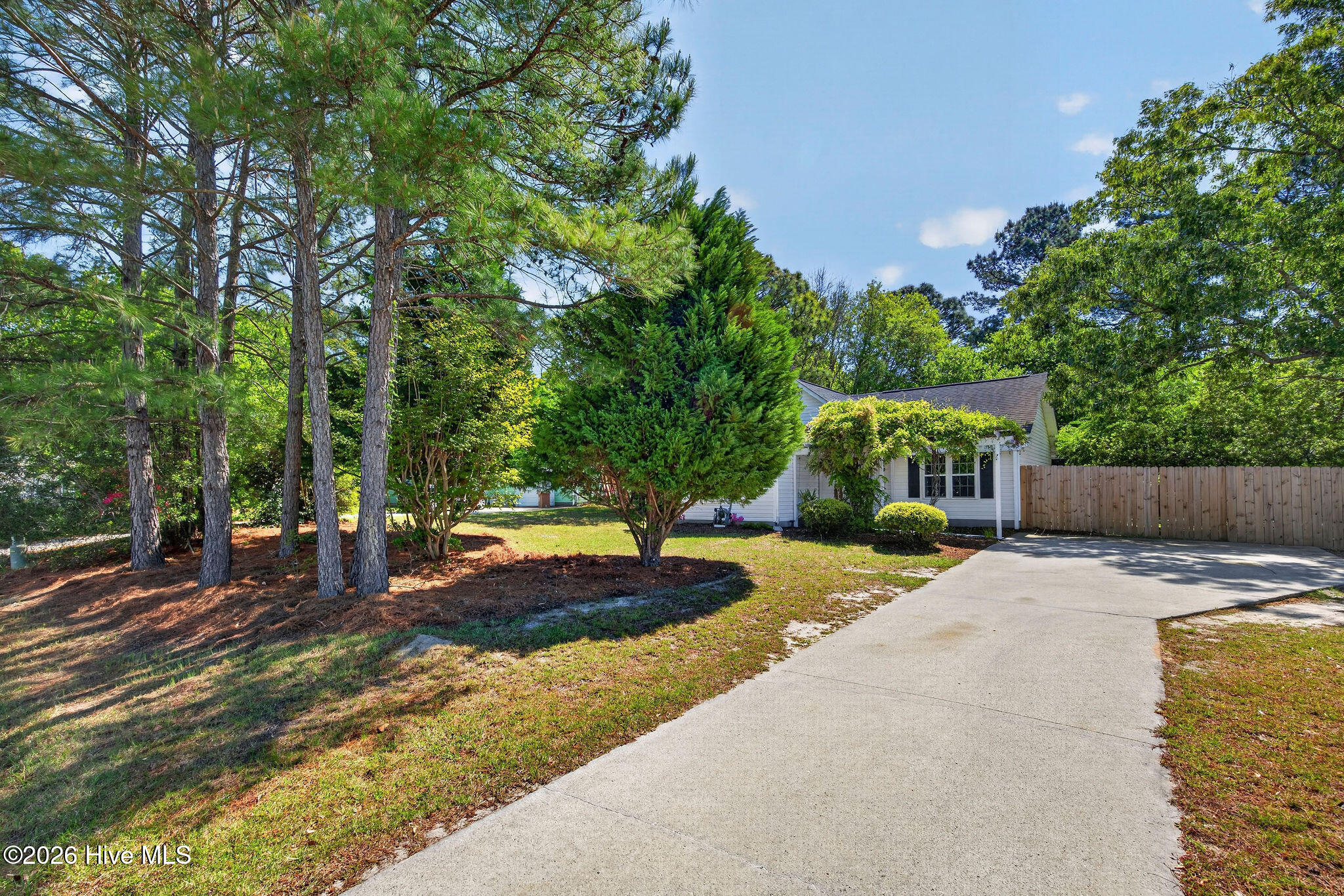 315 Tangle Oaks Court SE