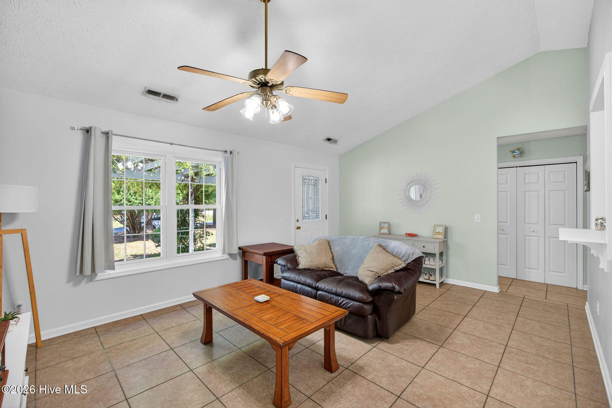315 Tangle Oaks Court SE