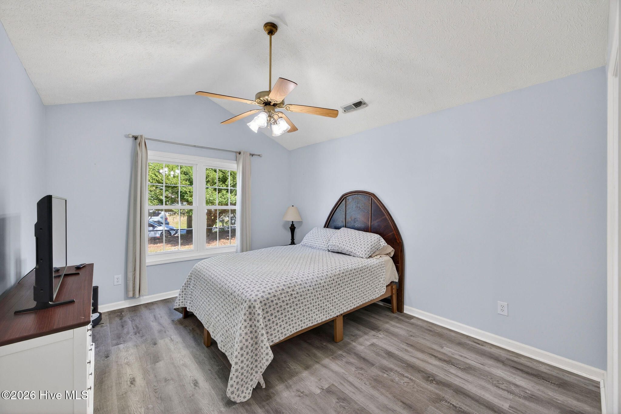315 Tangle Oaks Court SE