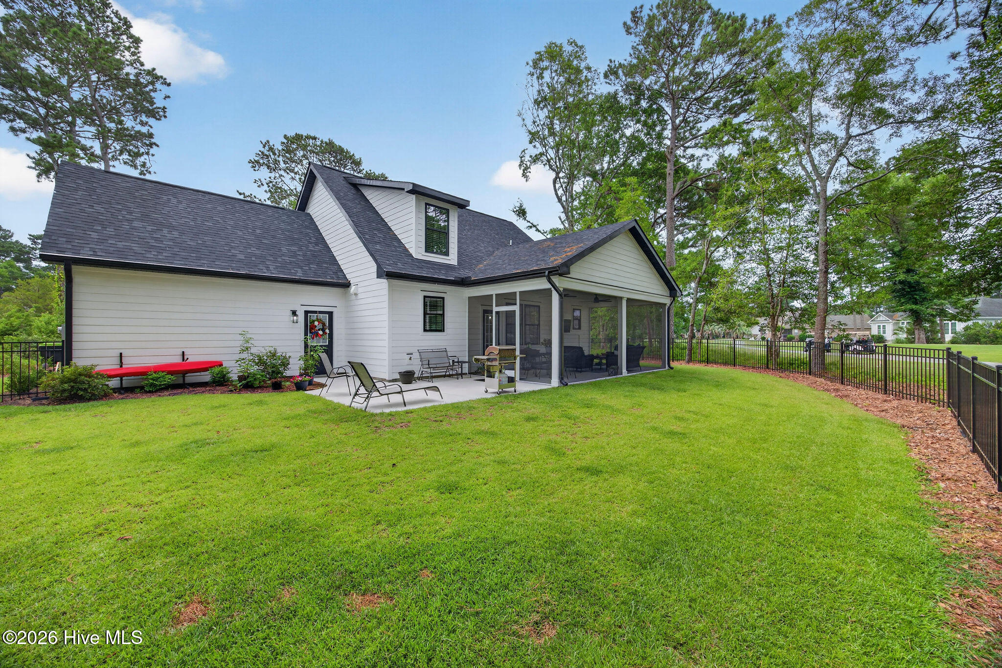 1773 Oakbrook Drive SW