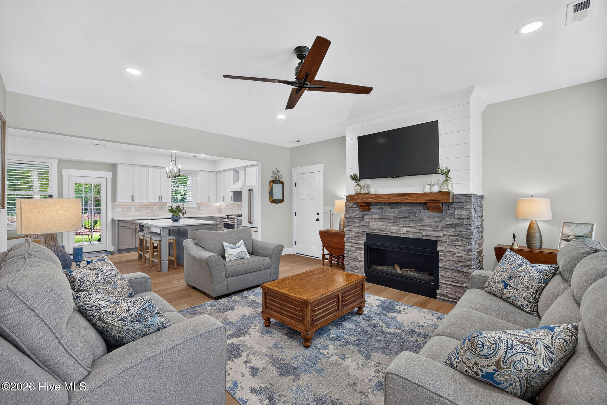 1773 Oakbrook Drive SW