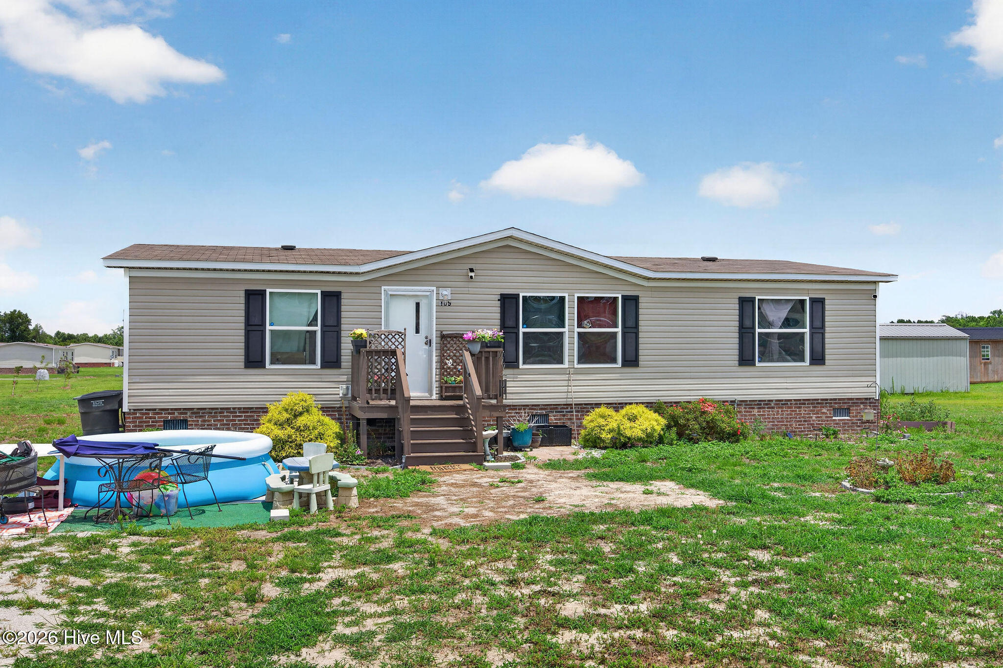 109 Dogwood Circle