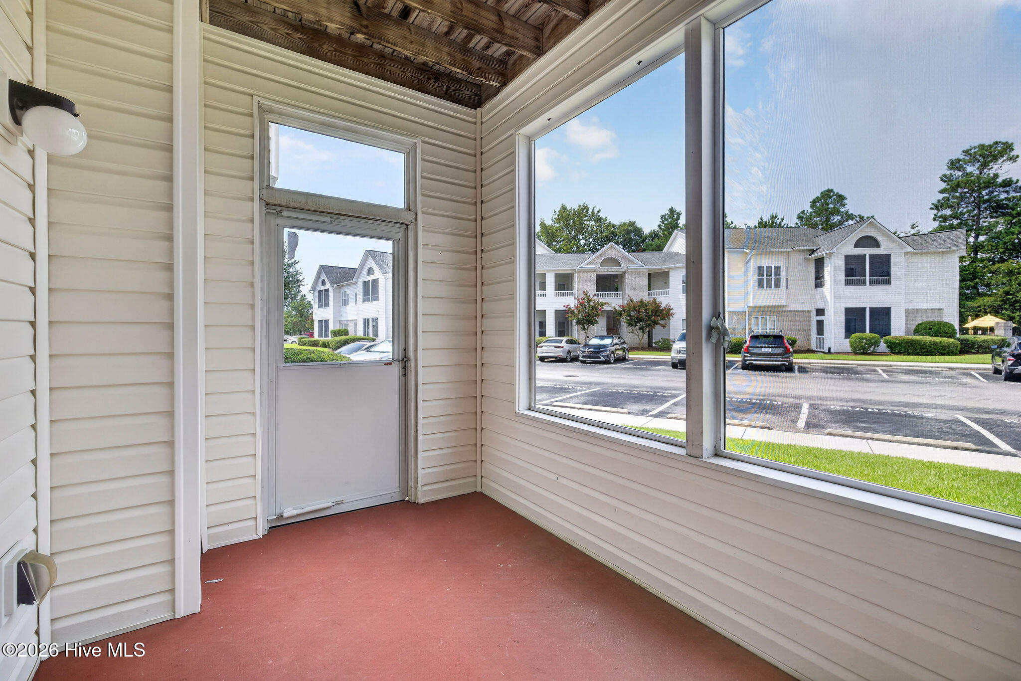3901 Botsford Court Unit 101