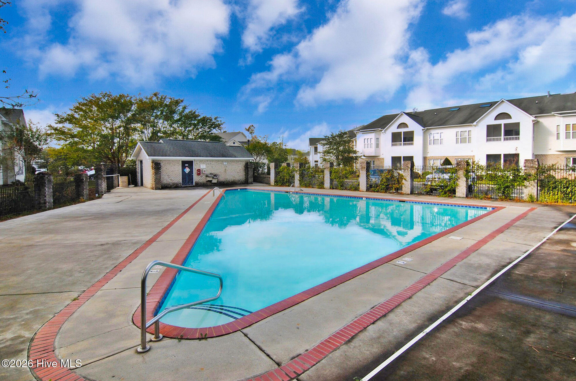 3901 Botsford Court Unit 101