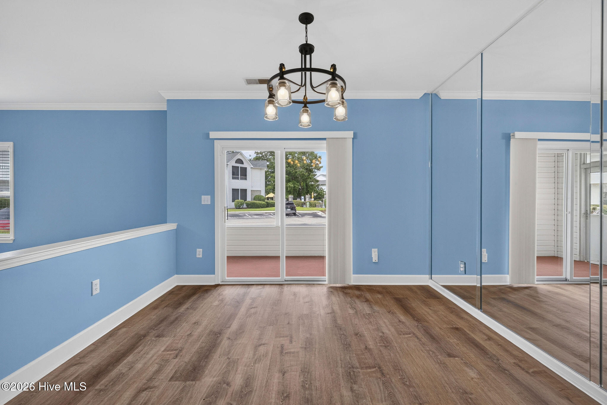 3901 Botsford Court Unit 101