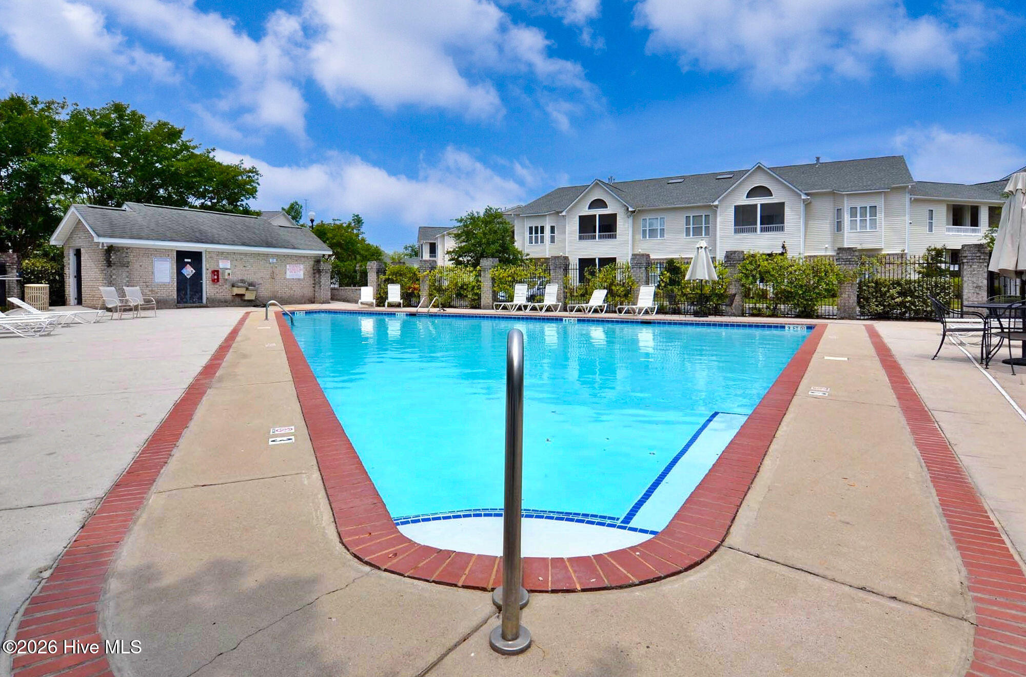 3901 Botsford Court Unit 101