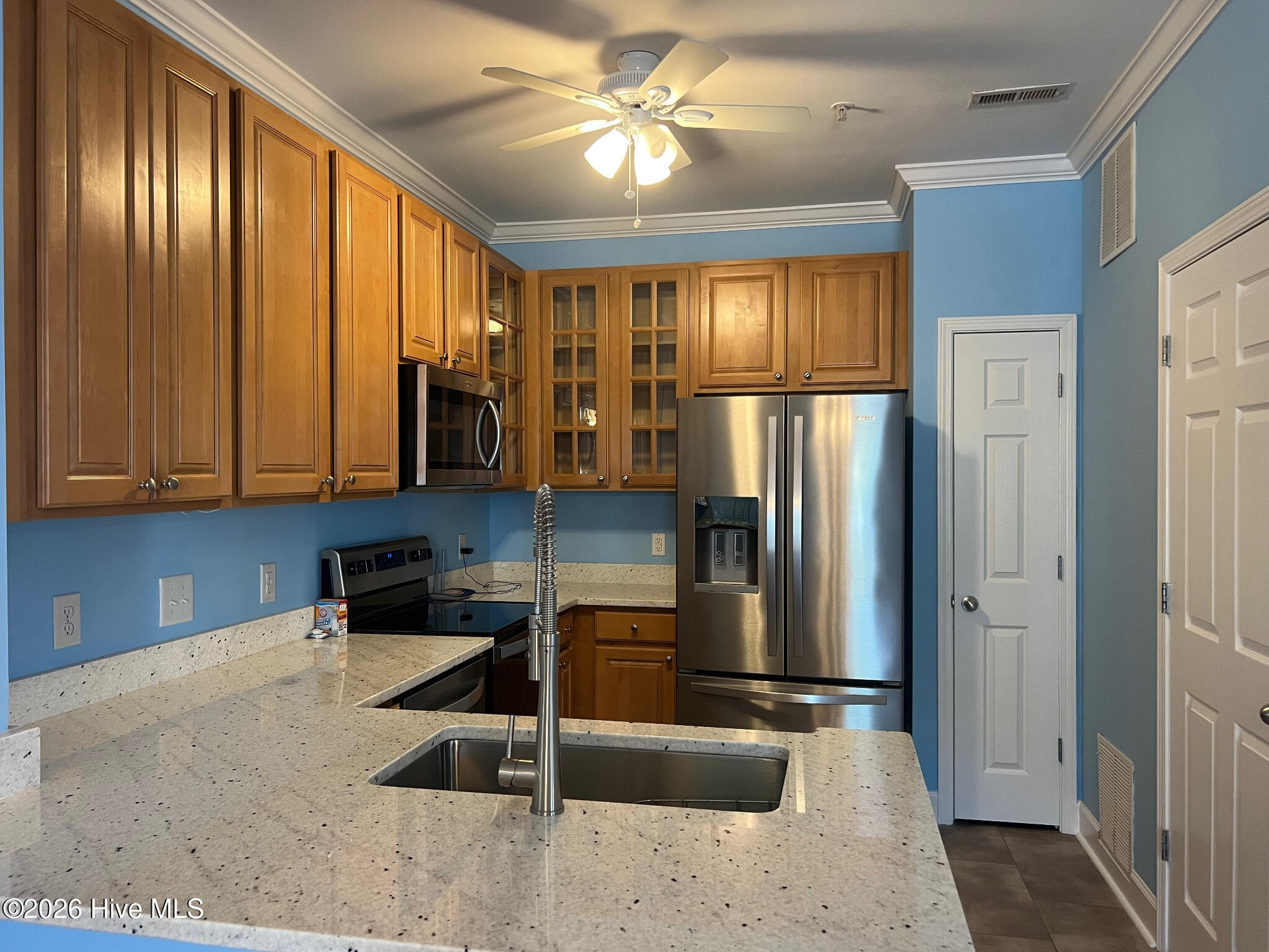 3901 Botsford Court Unit 101