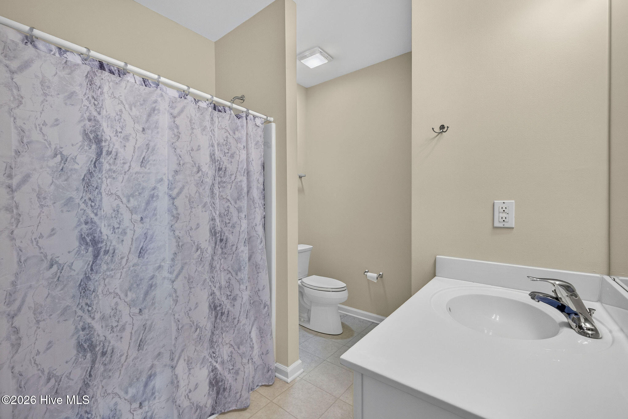 3901 Botsford Court Unit 101