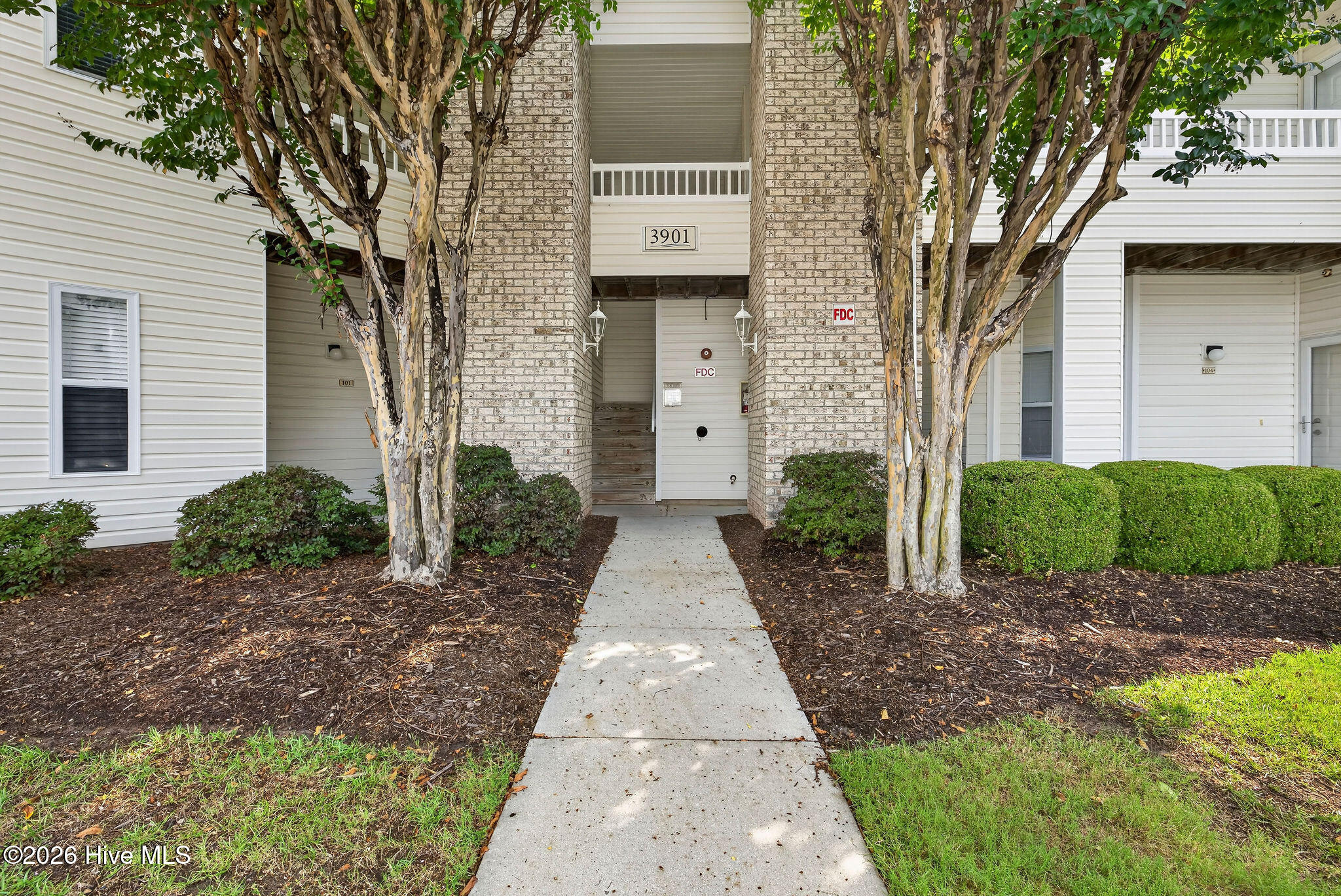 3901 Botsford Court Unit 101