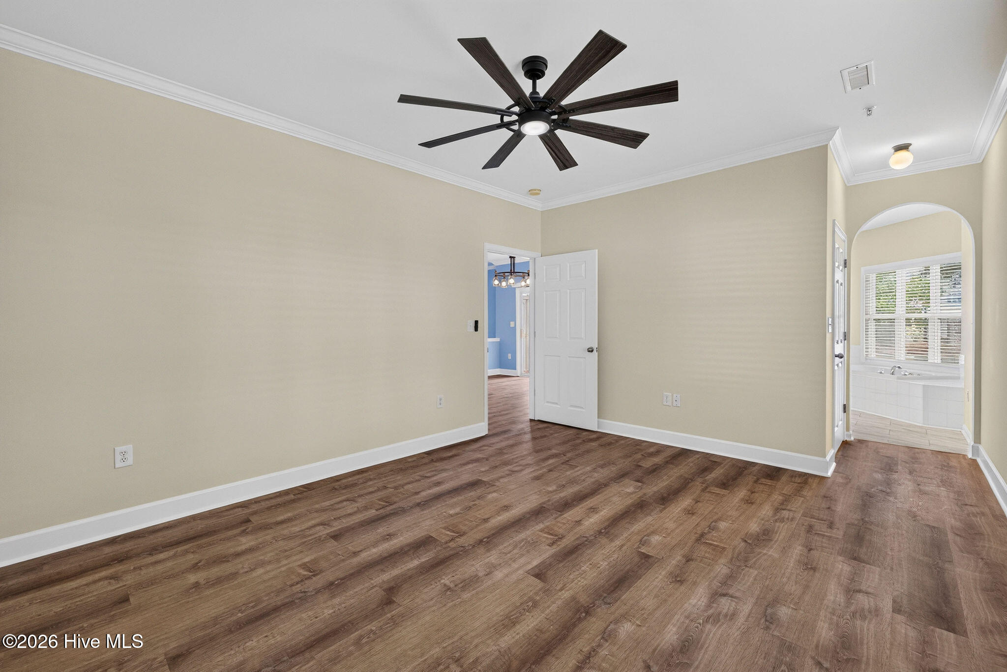 3901 Botsford Court Unit 101