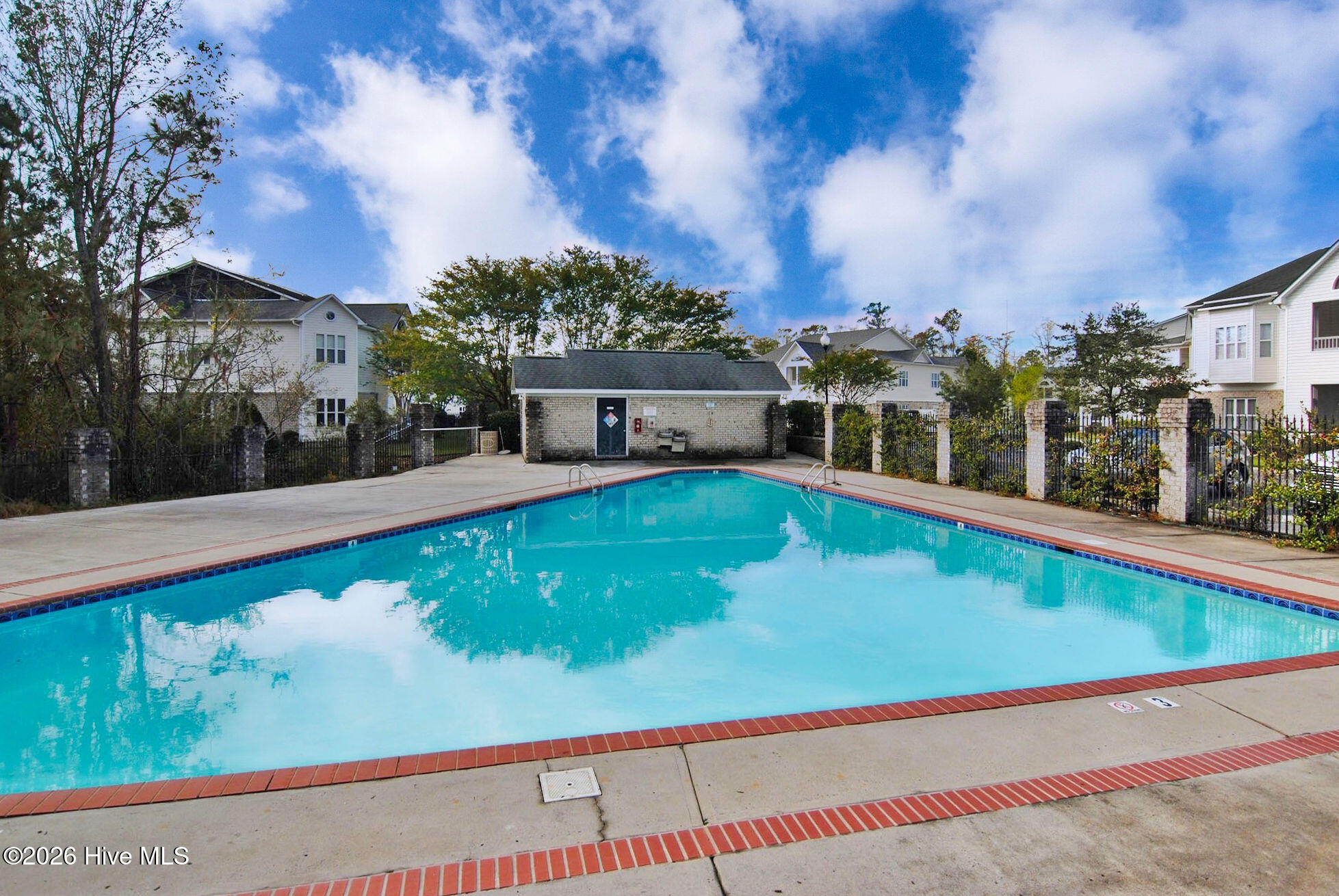 3901 Botsford Court Unit 101