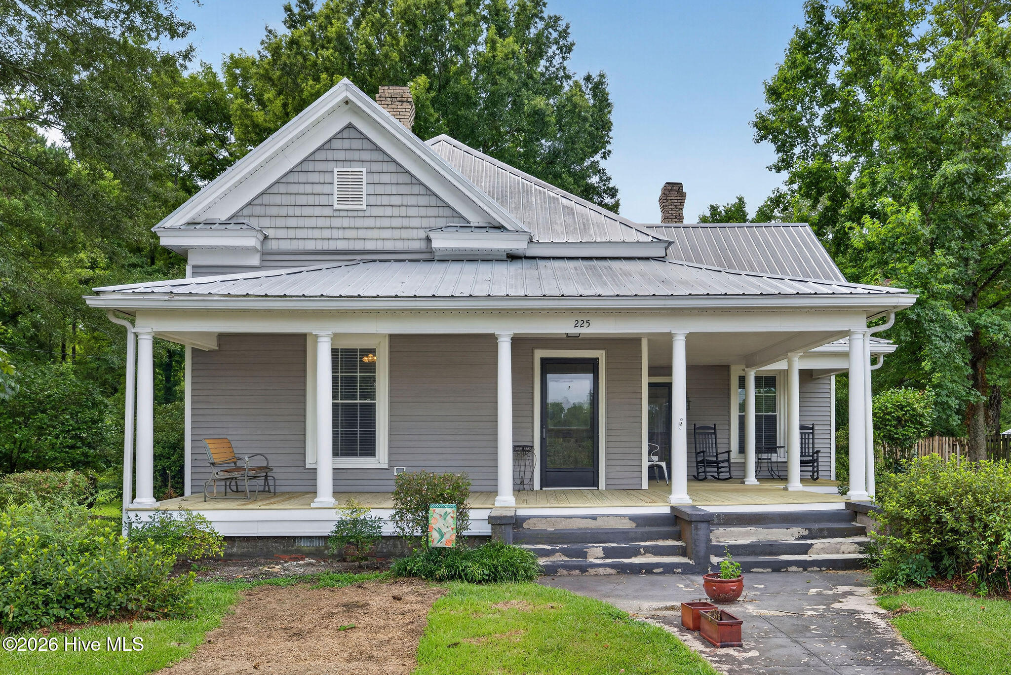 225 Carr Avenue