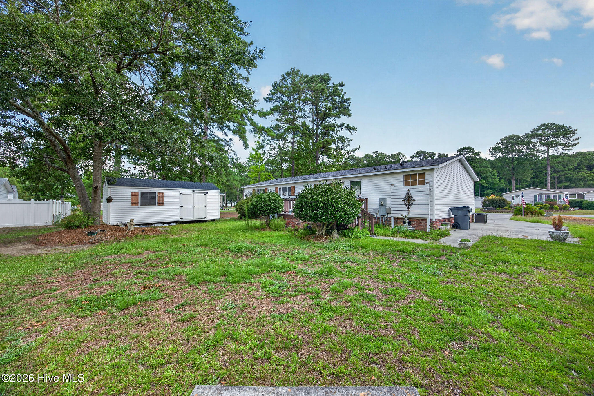982 Waterview Lane SW