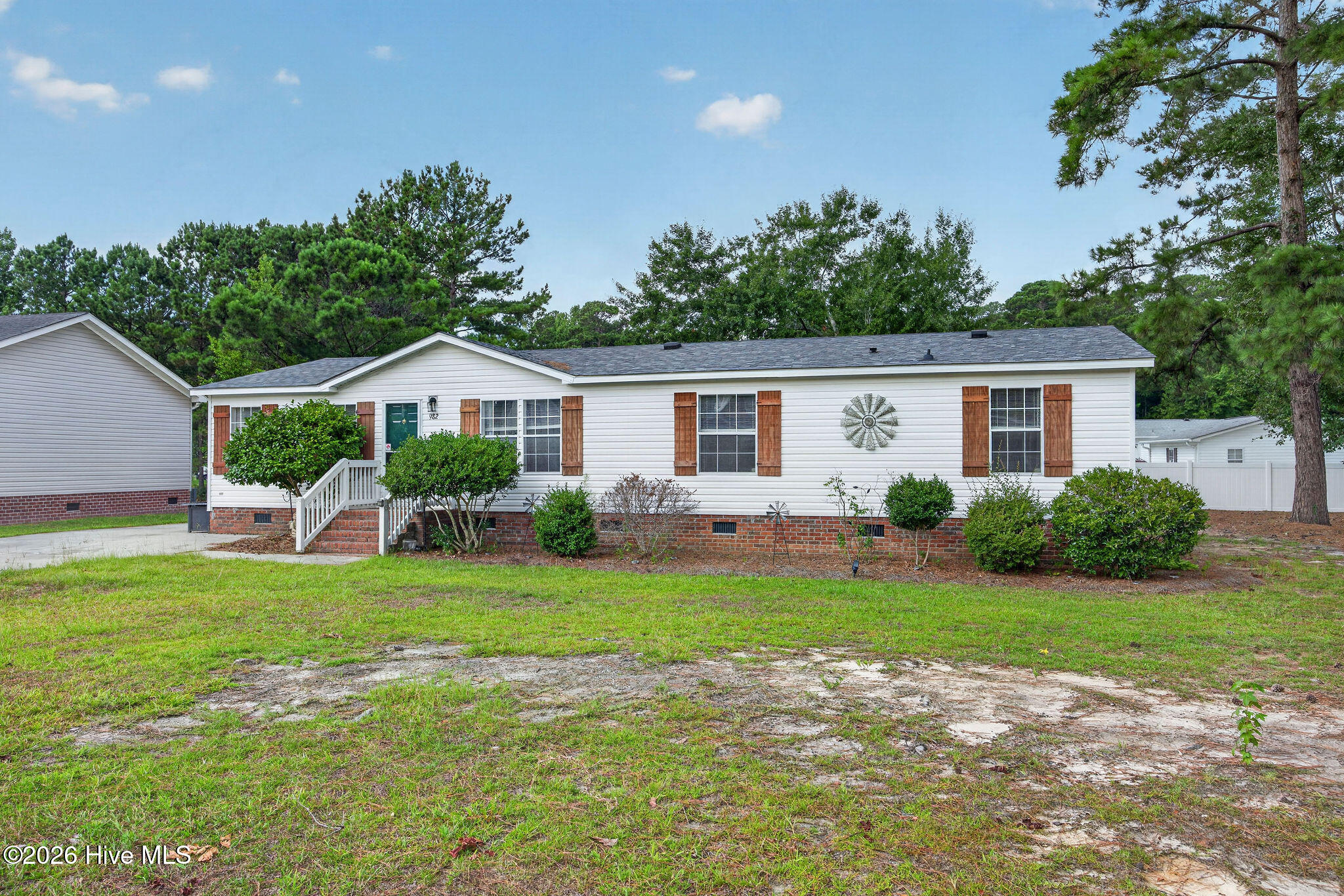 982 Waterview Lane SW
