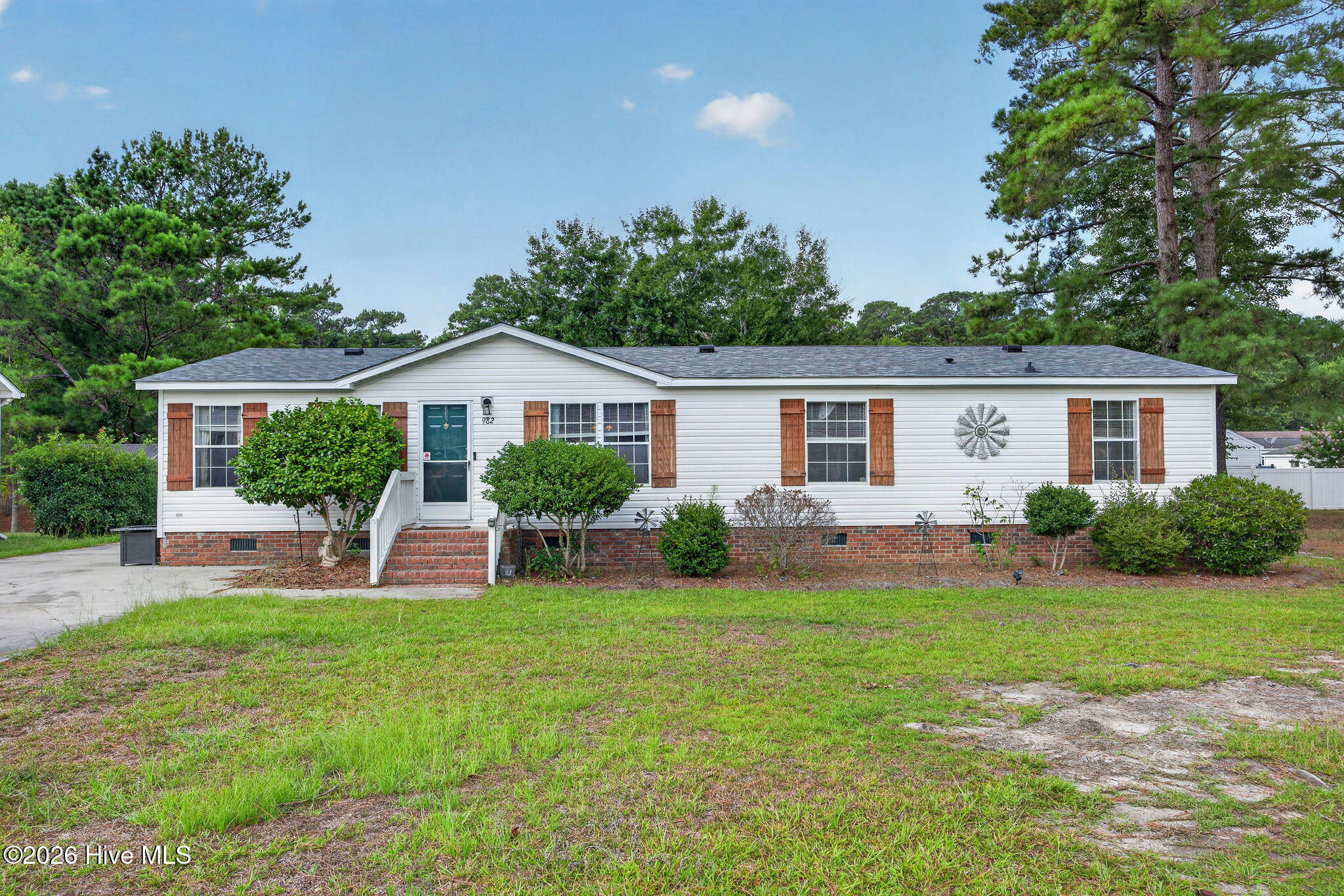 982 Waterview Lane SW