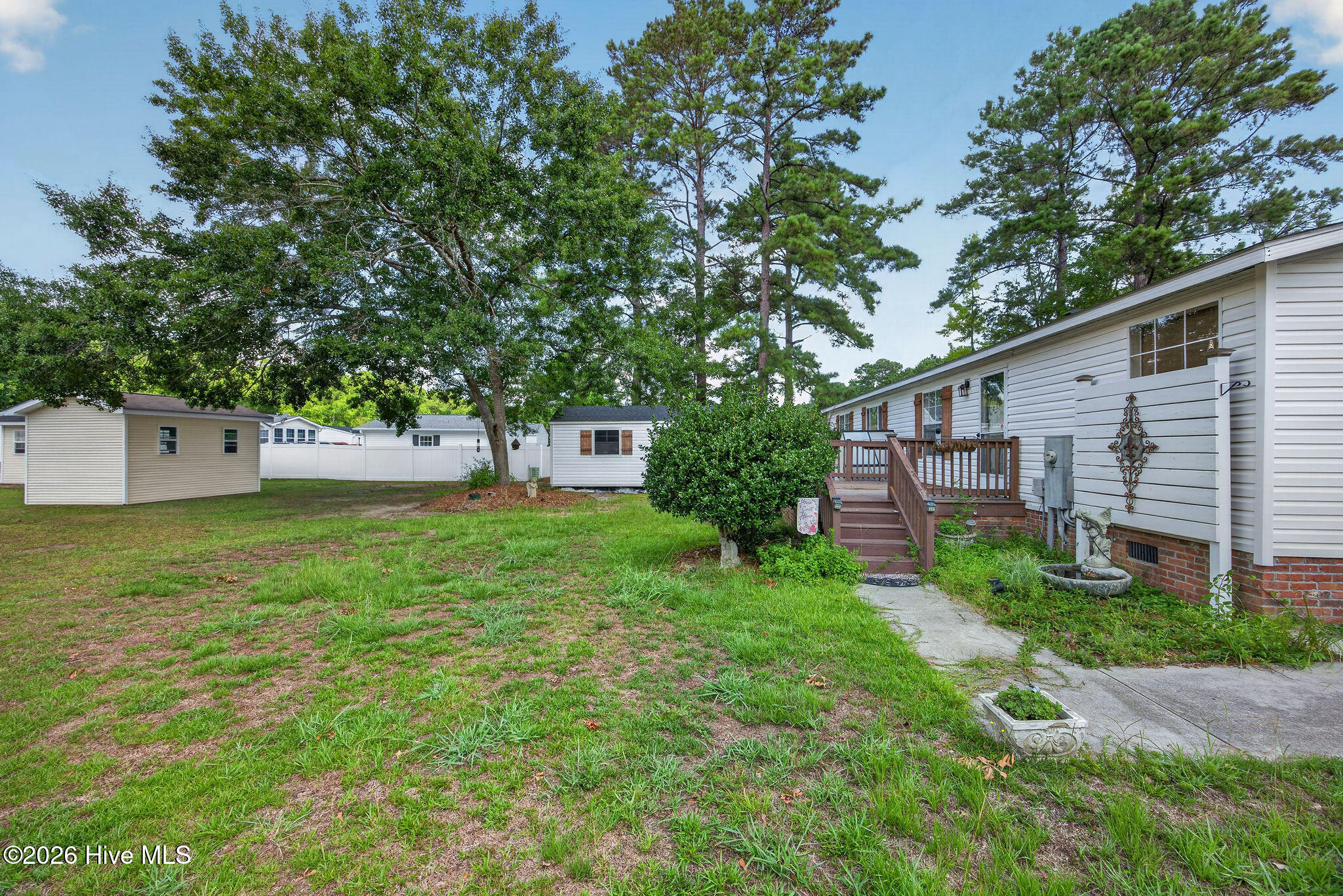 982 Waterview Lane SW