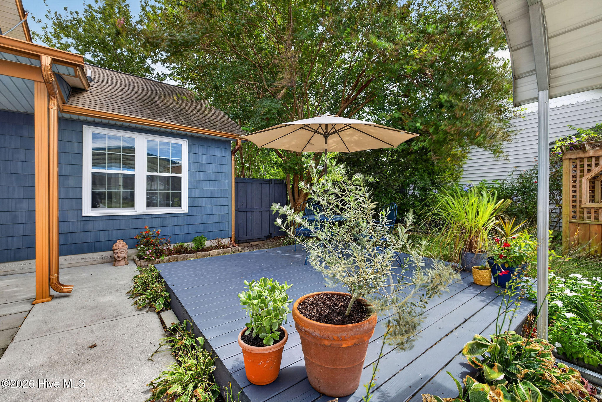 1608 Blue Tick Court