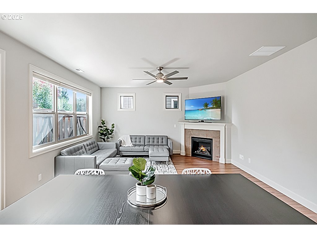 3321 SE SUMMERFIELD DR