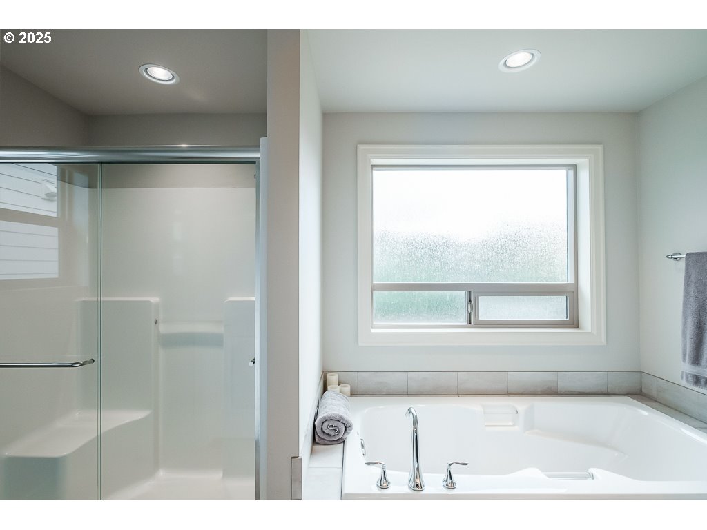 3321 SE SUMMERFIELD DR