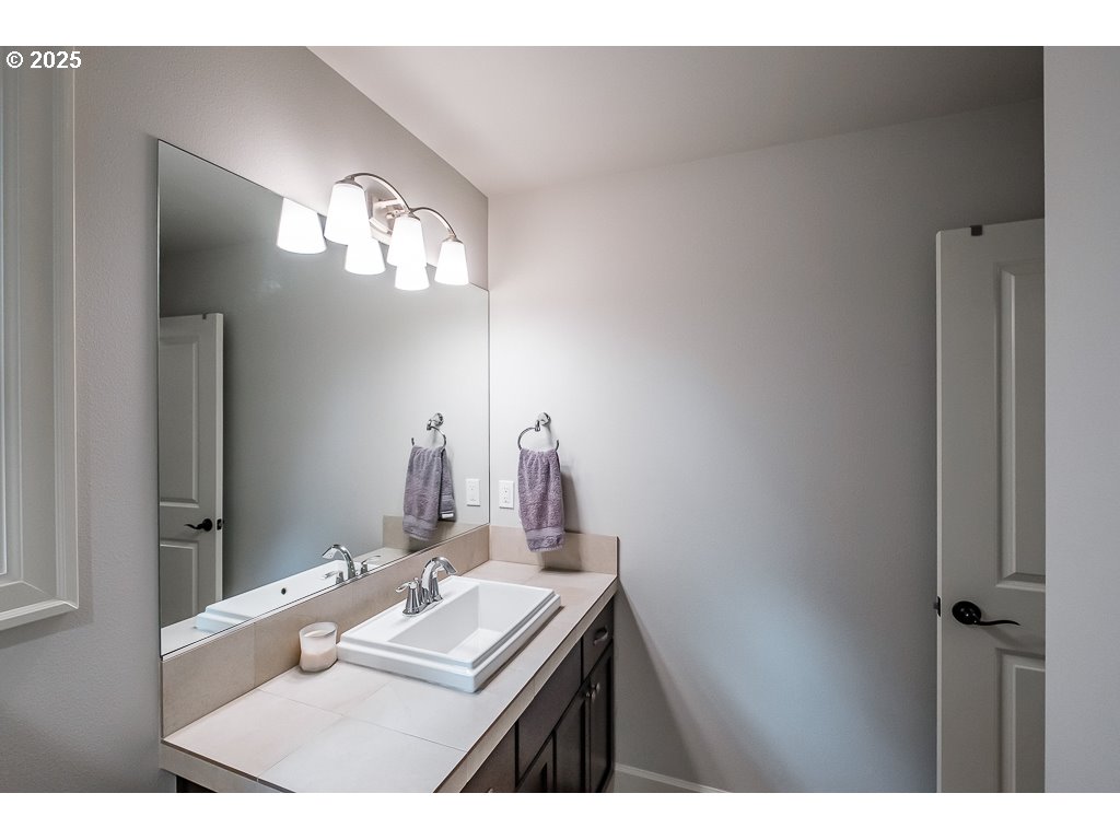 3321 SE SUMMERFIELD DR