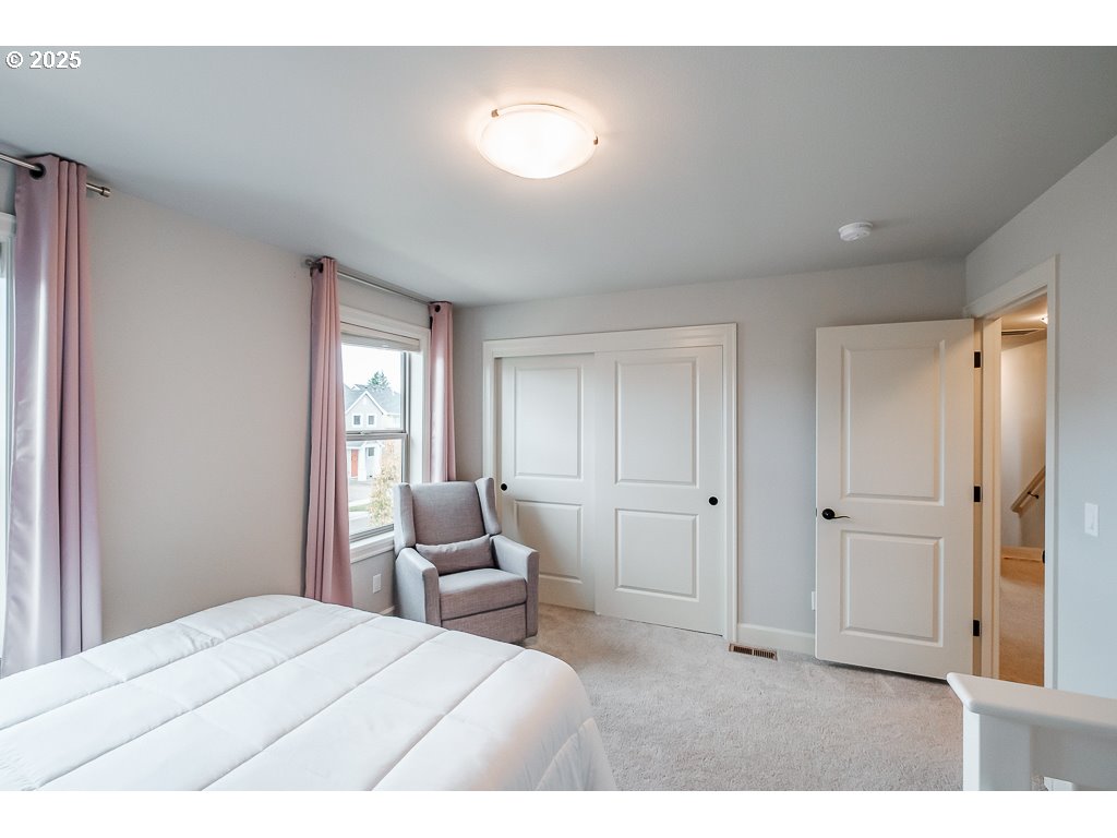 3321 SE SUMMERFIELD DR