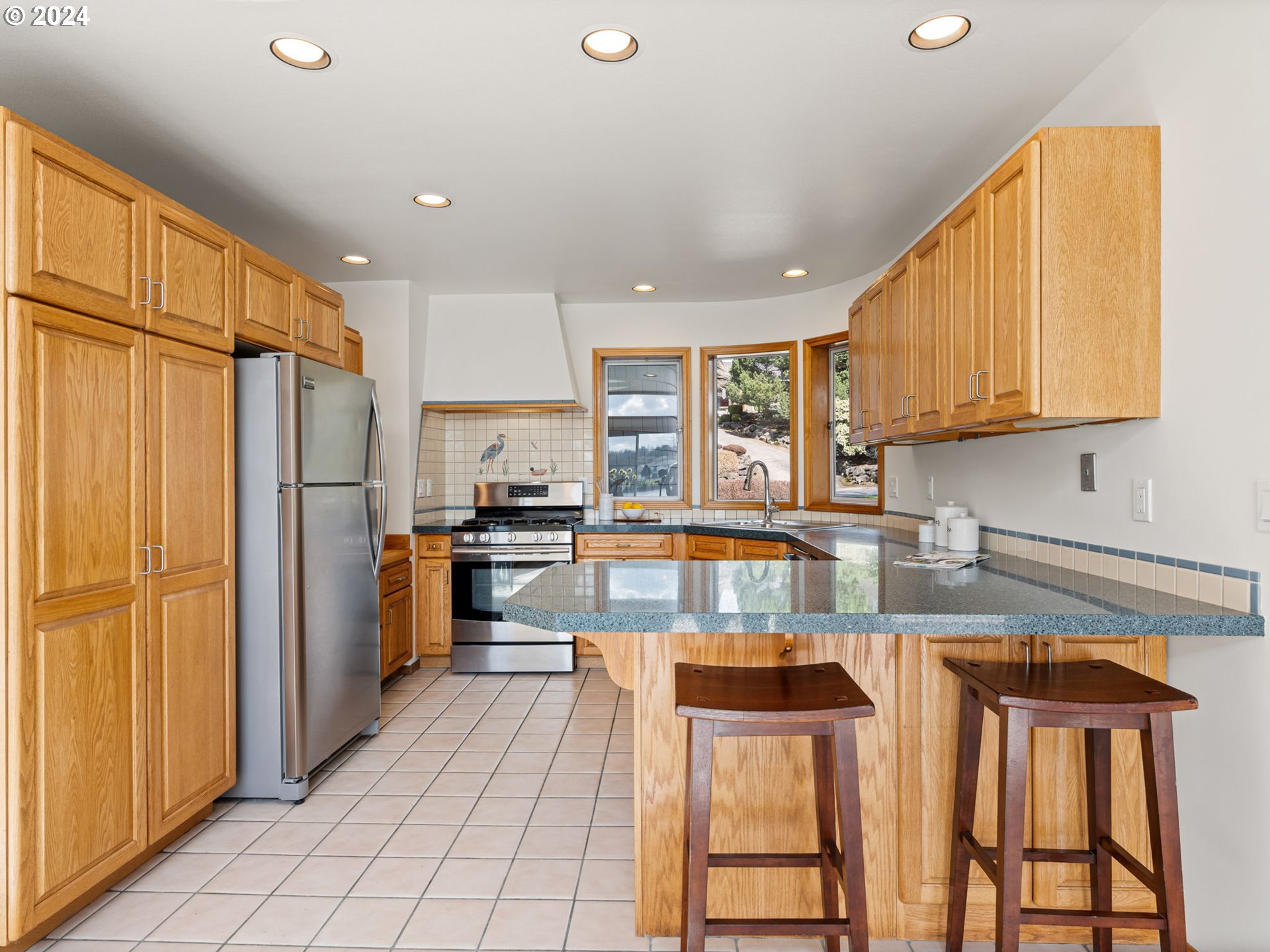 20160 NE INTERLACHEN LN