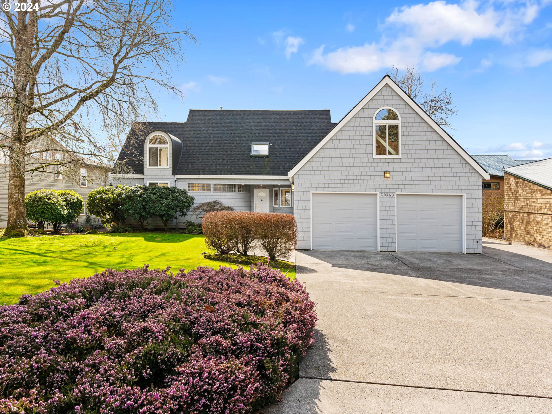 20160 NE INTERLACHEN LN