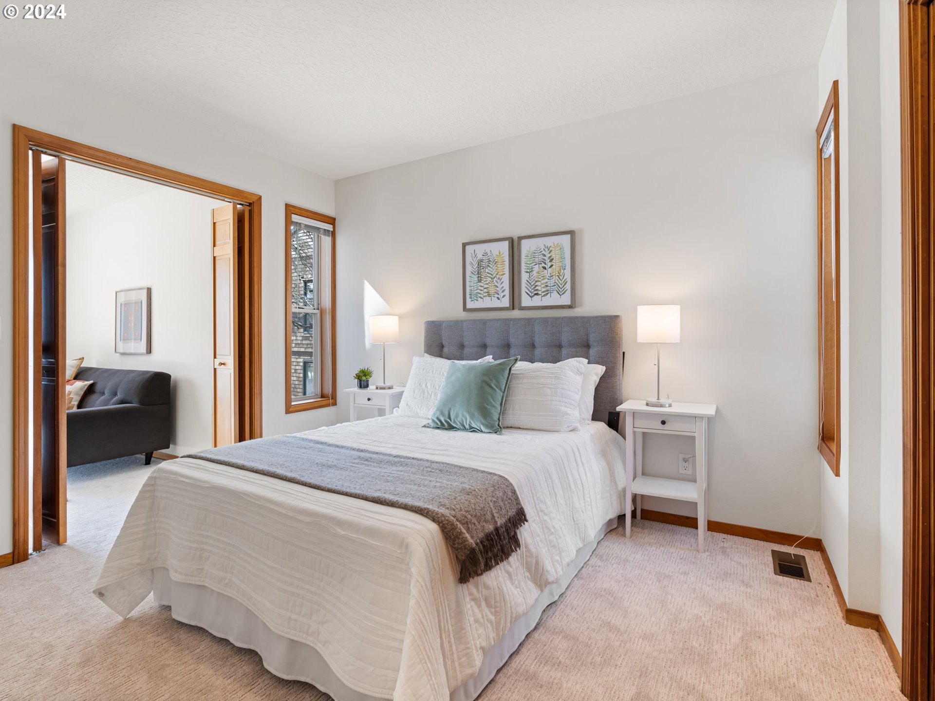 20160 NE INTERLACHEN LN