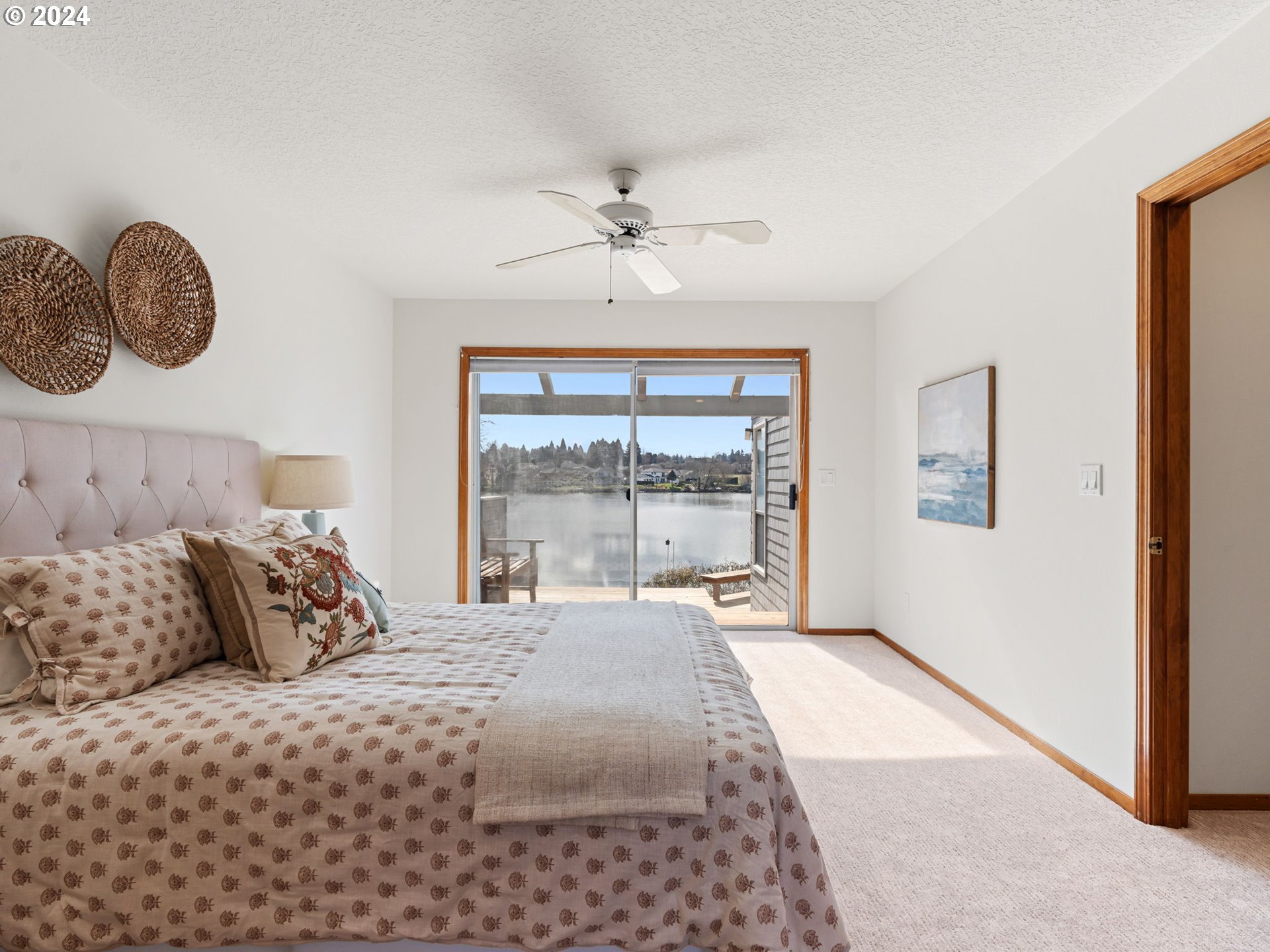 20160 NE INTERLACHEN LN