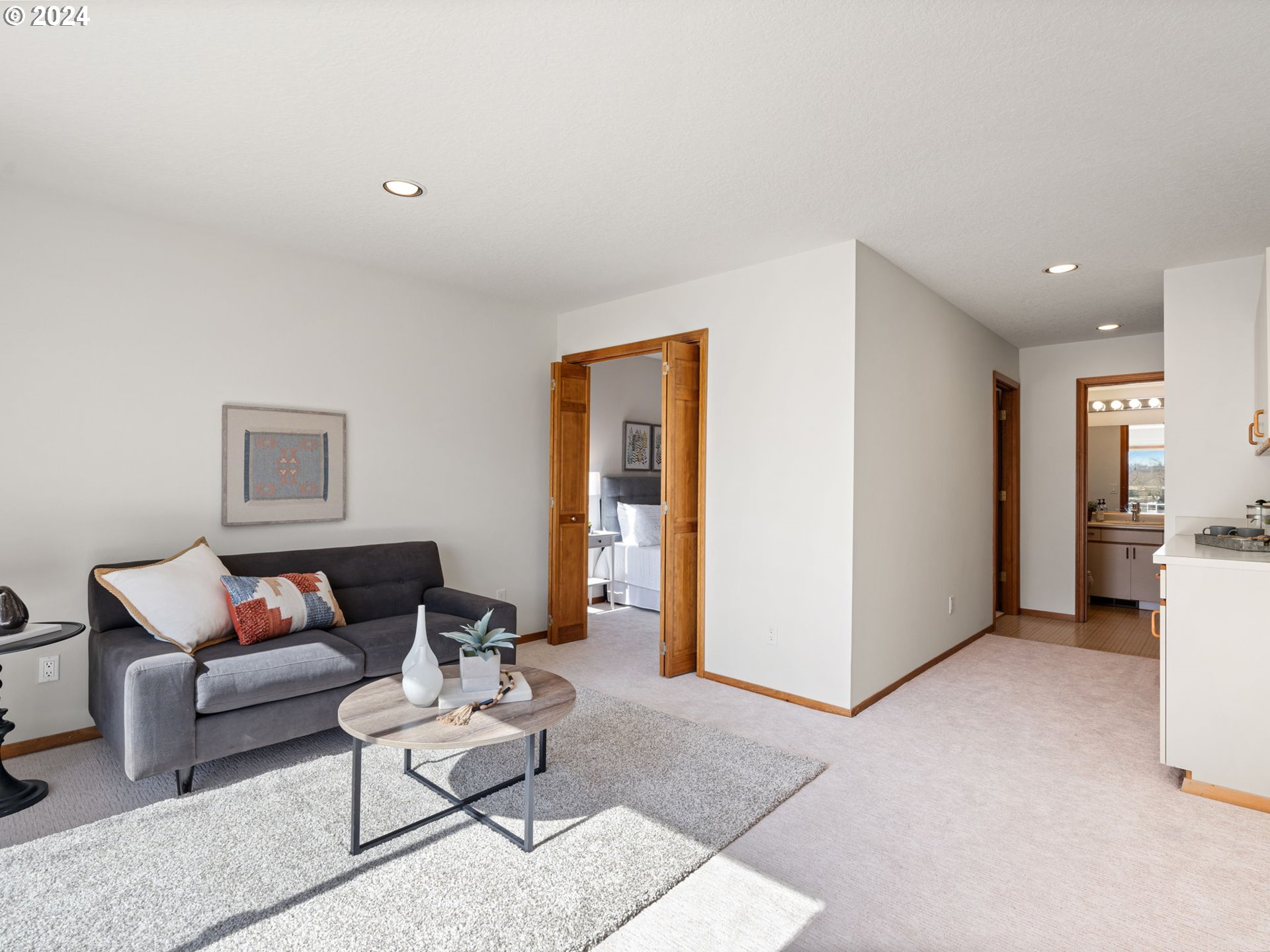 20160 NE INTERLACHEN LN