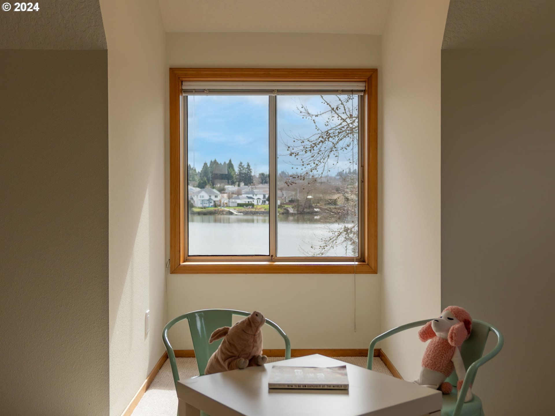 20160 NE INTERLACHEN LN